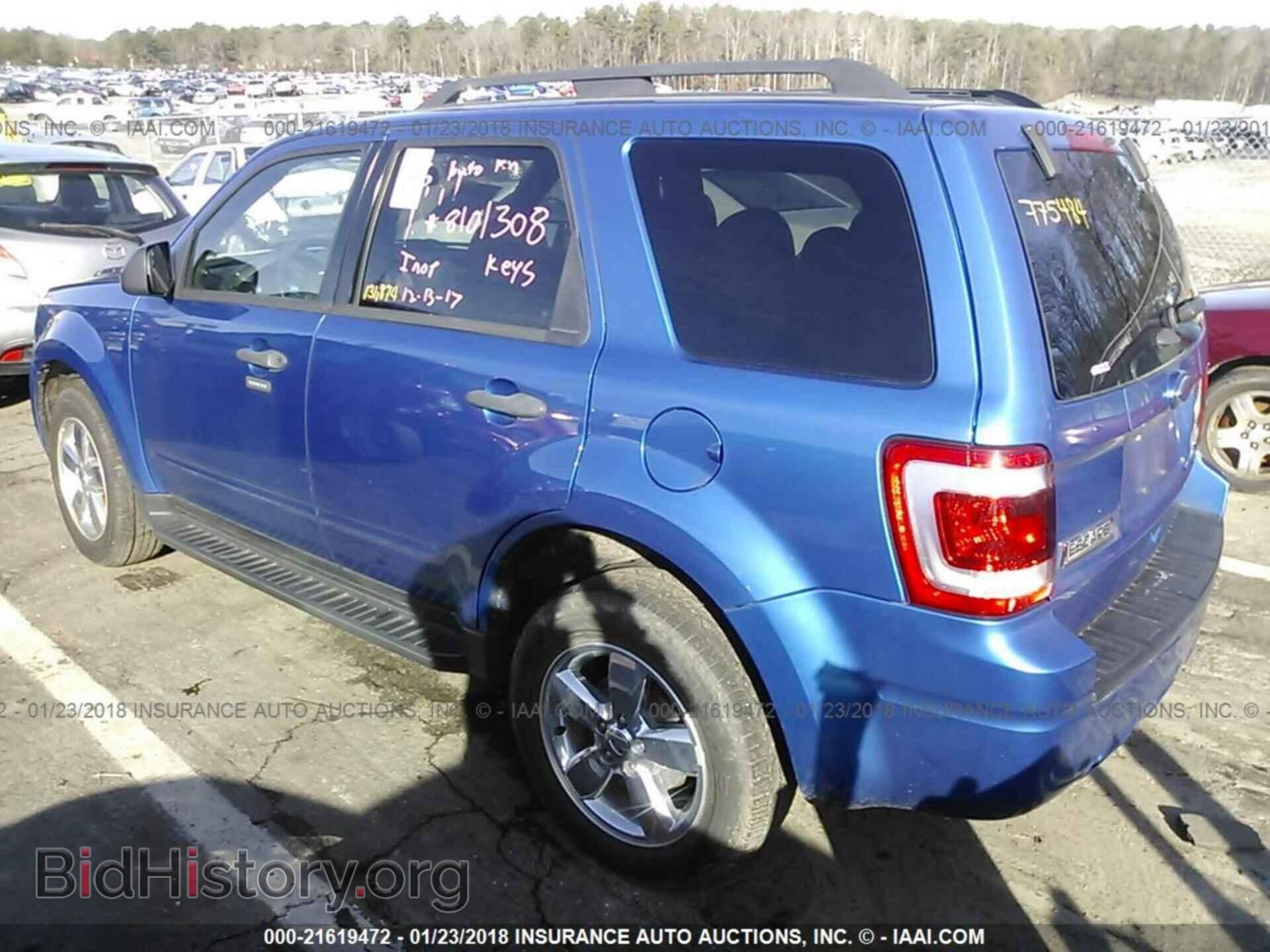 2011 Ford Escape - VIN: 1FMCU0DG9BKB95009 - Фото 3