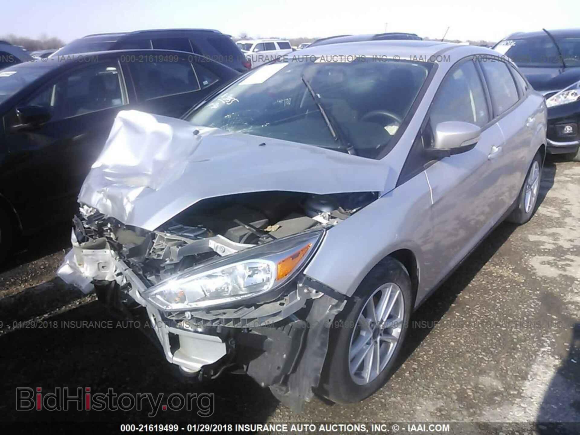 2016 Ford Focus - VIN: 1FADP3F26GL348228 - Photo 2