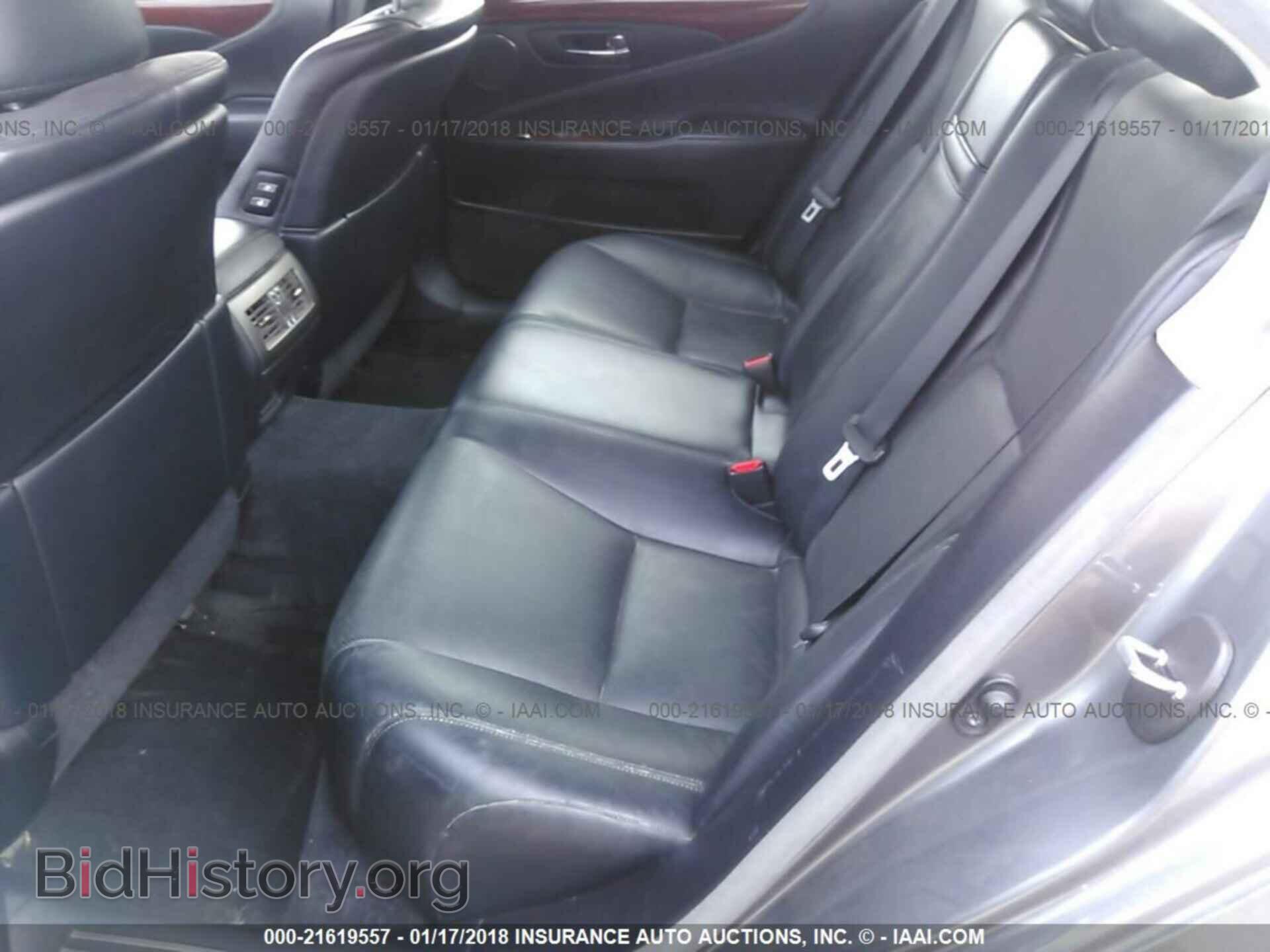 2012 Lexus Ls - VIN: JTHBL5EF8C5111279 - Photo 8