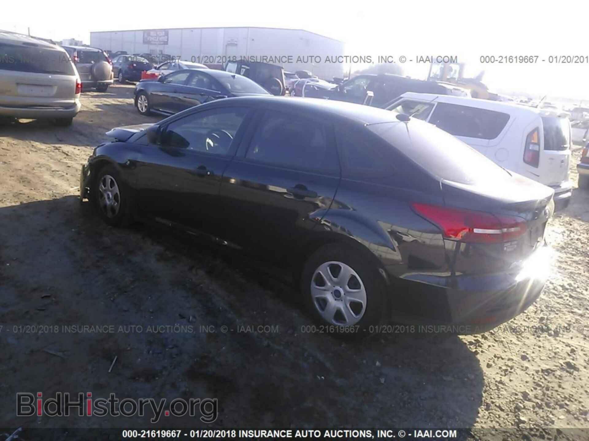 2015 Ford Focus - VIN: 1FADP3E27FL339098 - Photo 3