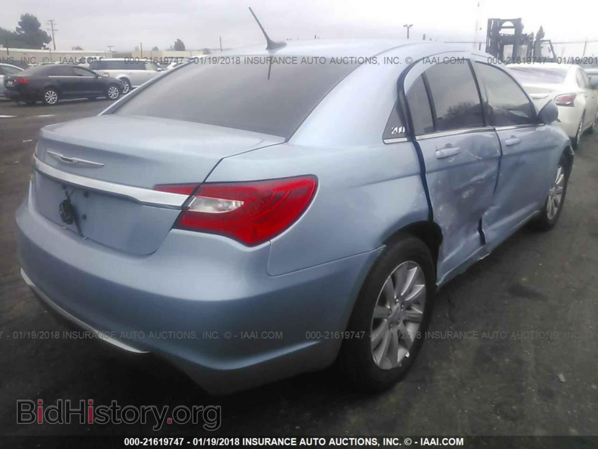 2013 Chrysler 200 - VIN: 1C3CCBBB5DN600105 - Photo 4