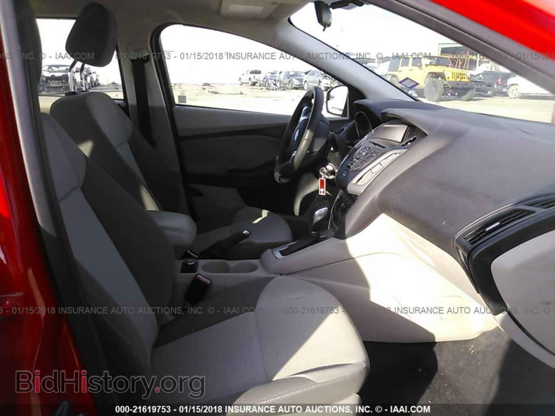 2012 Ford Focus - VIN: 1FAHP3F20CL370883 - Фото 5