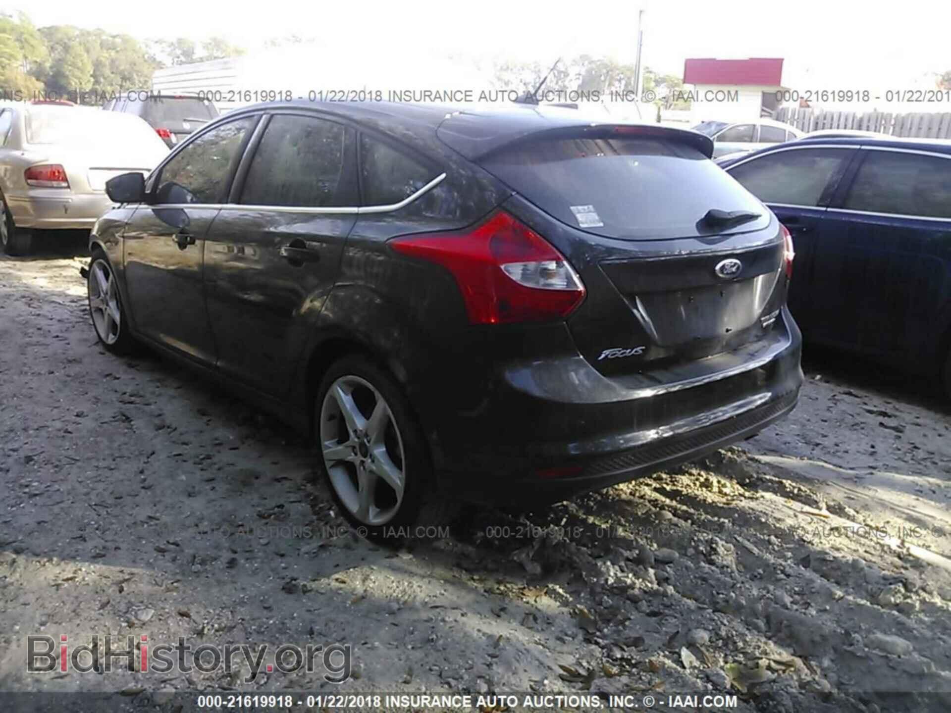 2012 Ford Focus - VIN: 1FAHP3N26CL381162 - Photo 3