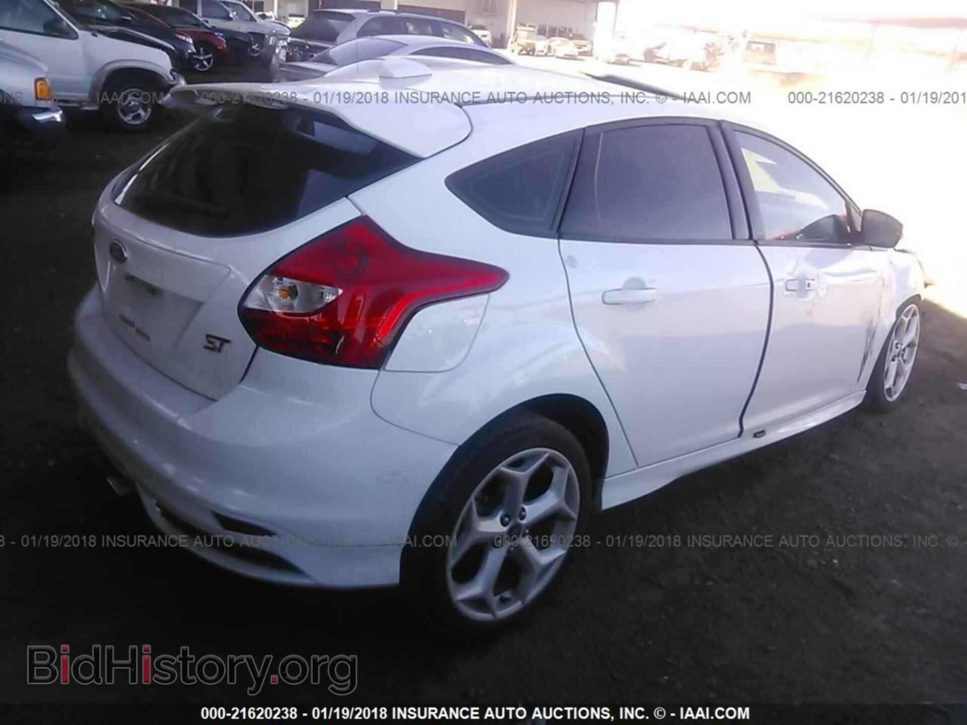 2013 Ford Focus - VIN: 1FADP3L97DL353063 - Photo 4