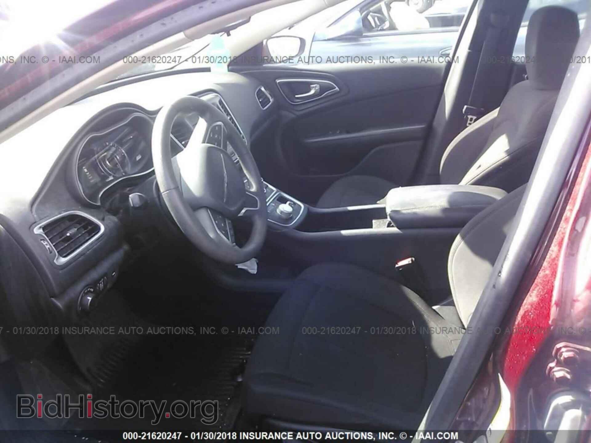 2016 Chrysler 200 - VIN: 1C3CCCFB8GN108205 - Photo 5