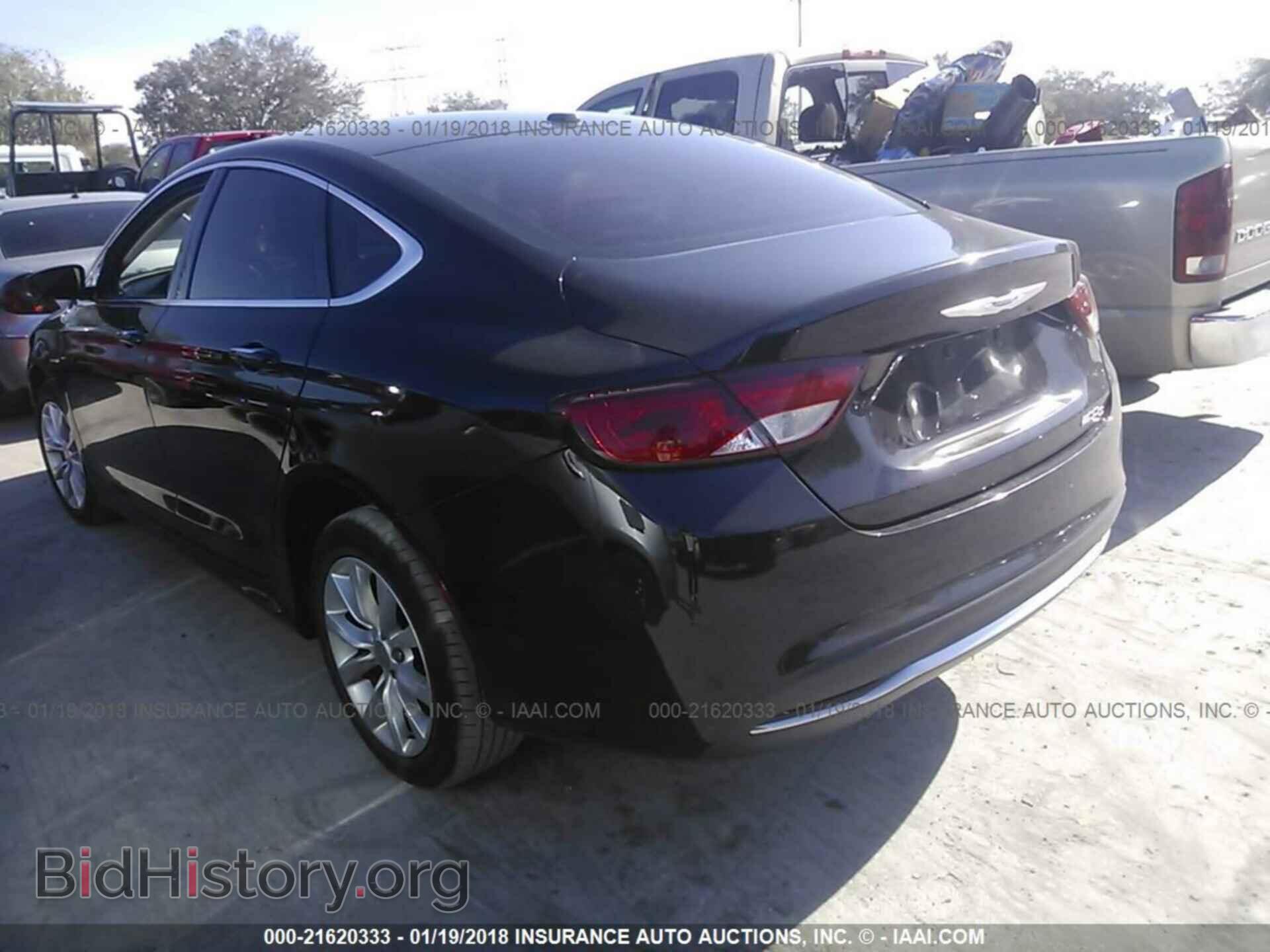 2015 Chrysler 200 - VIN: 1C3CCCCB0FN593667 - Photo 3