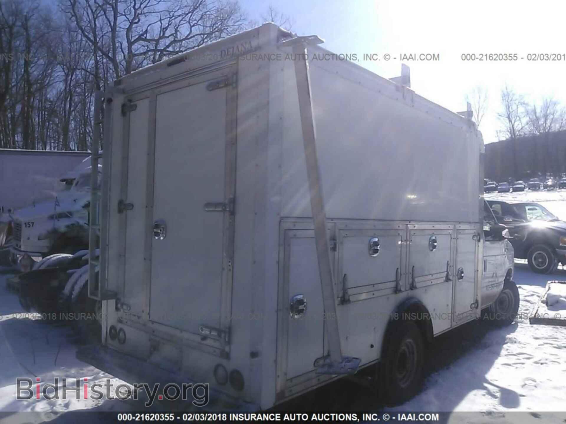 2015 Ford Econoline - VIN: 1FDWE3FL4FDA11014 - Photo 4