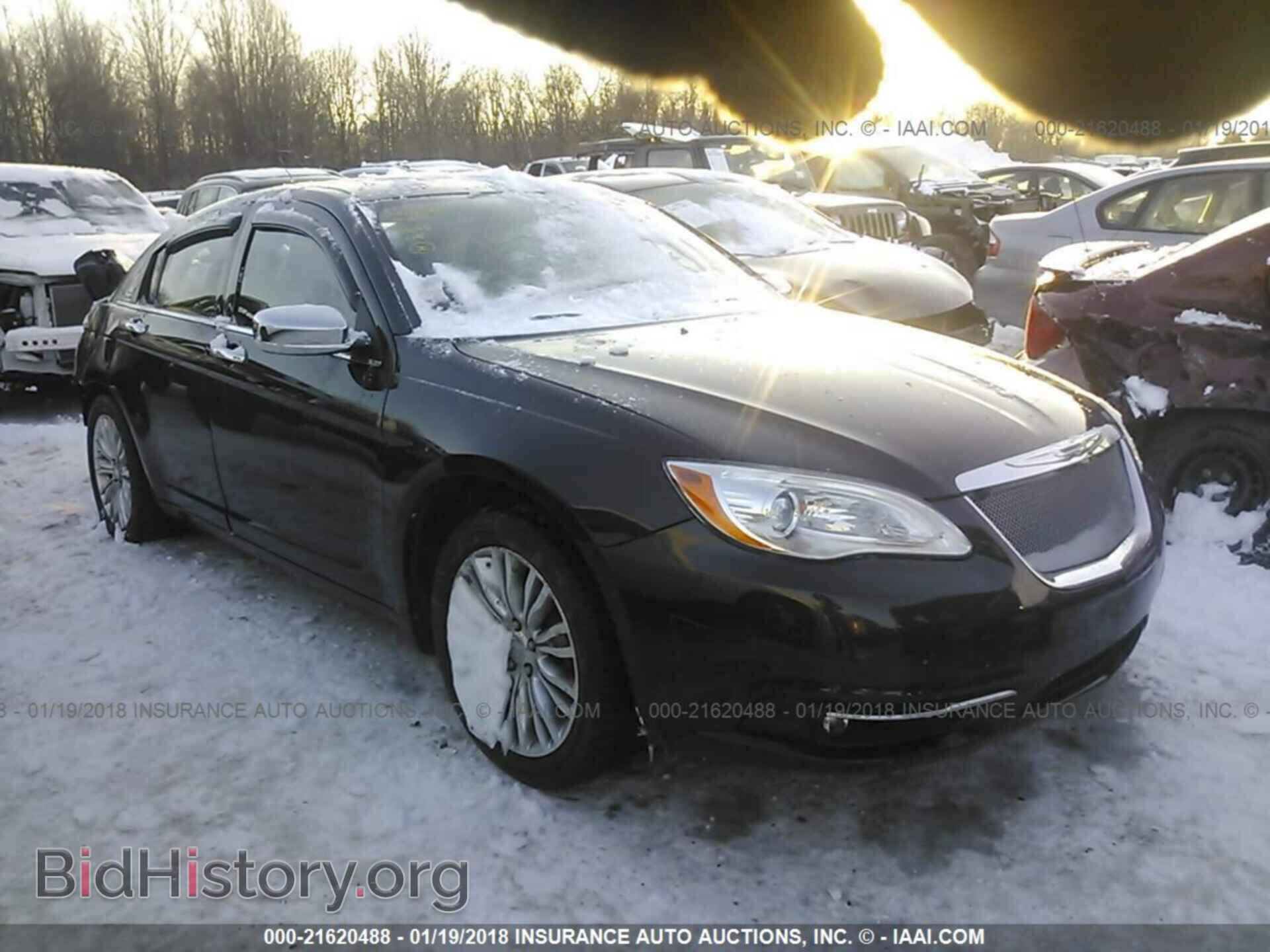 Photo 1C3BC2FG3BN520204 - Chrysler 200 2011