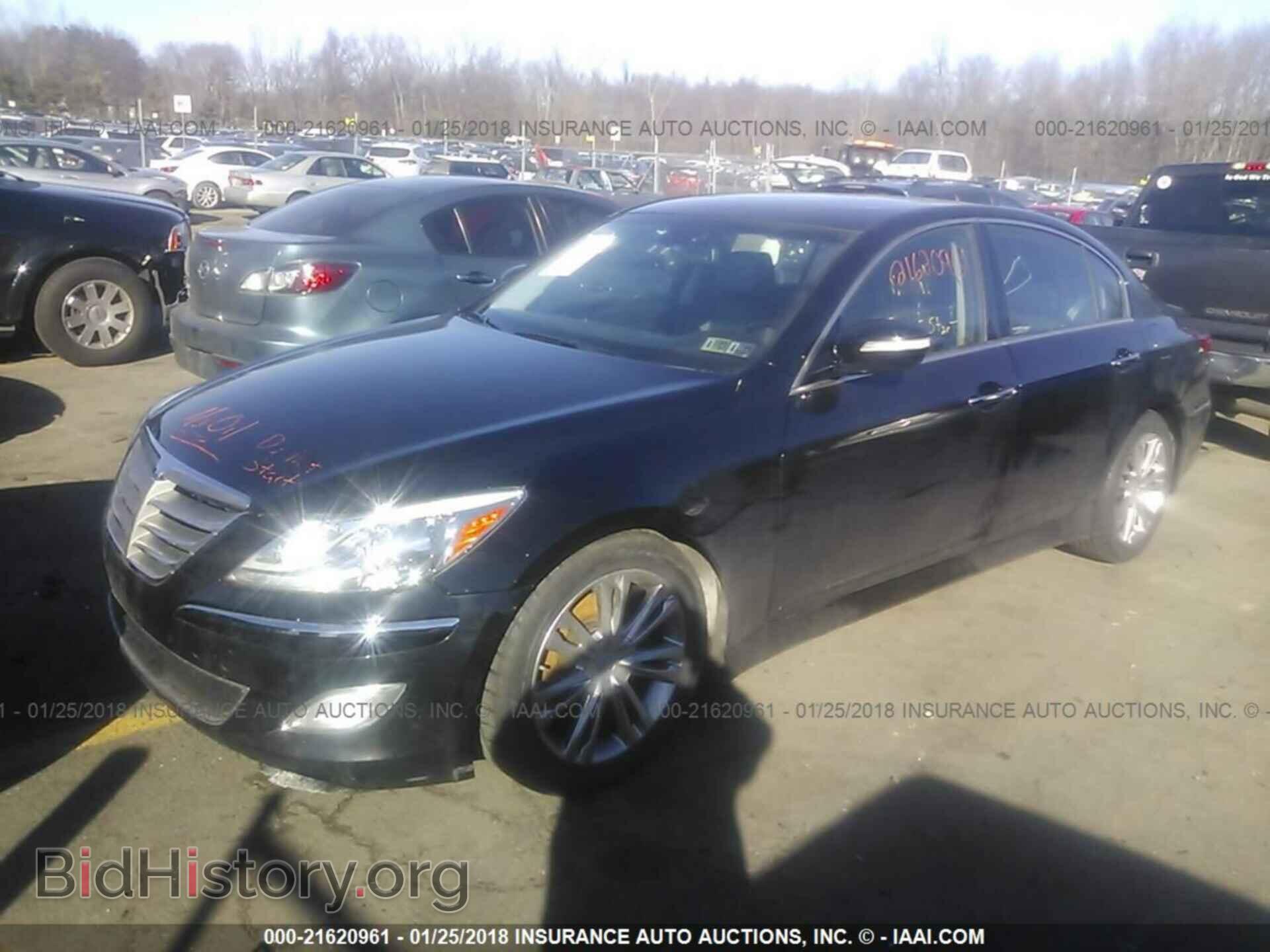 2014 Hyundai Genesis - VIN: KMHGC4DD7EU263432 - Фото 2