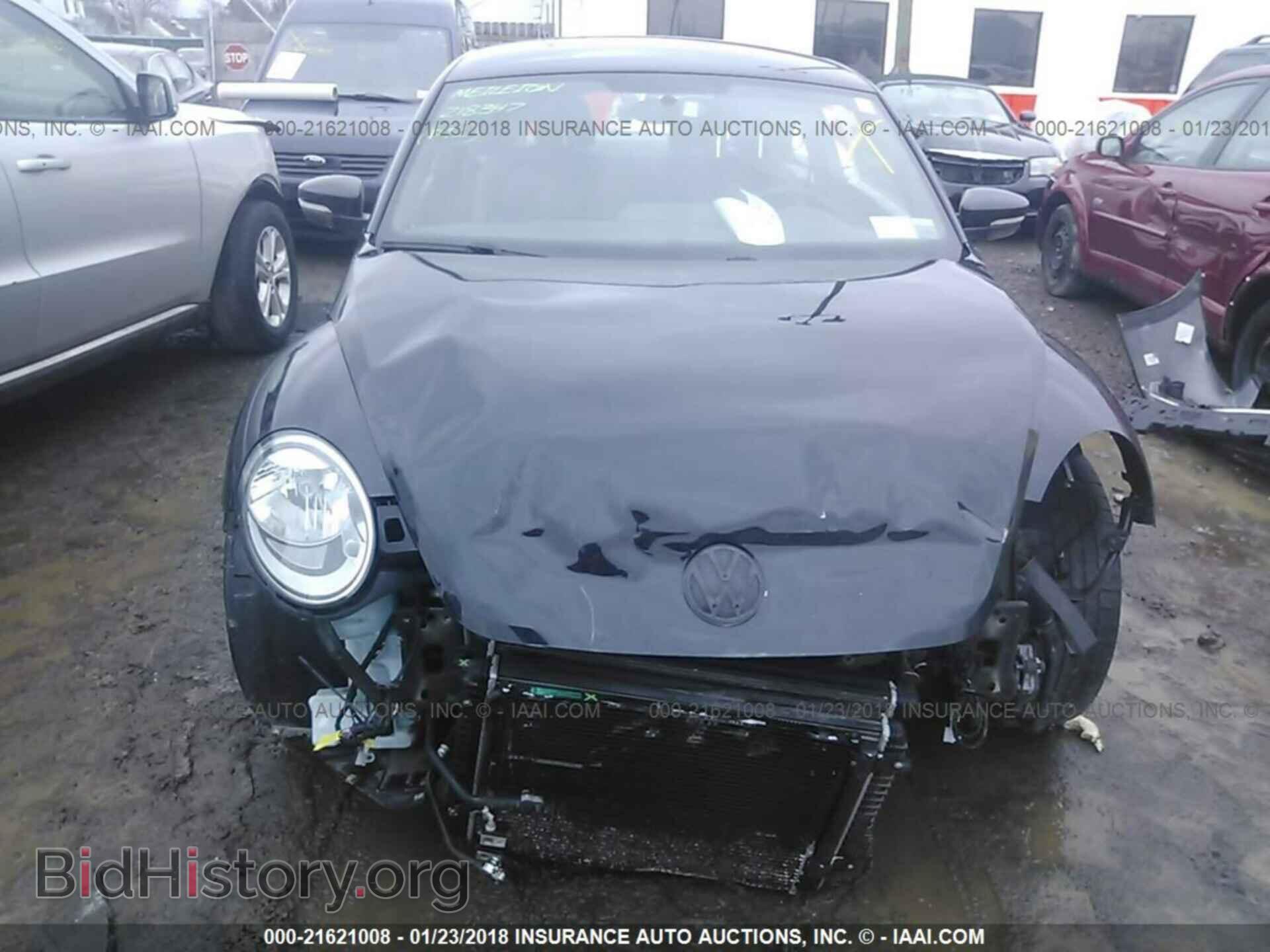 2012 Volkswagen Beetle - VIN: 3VW4A7AT6CM630152 - Фото 6