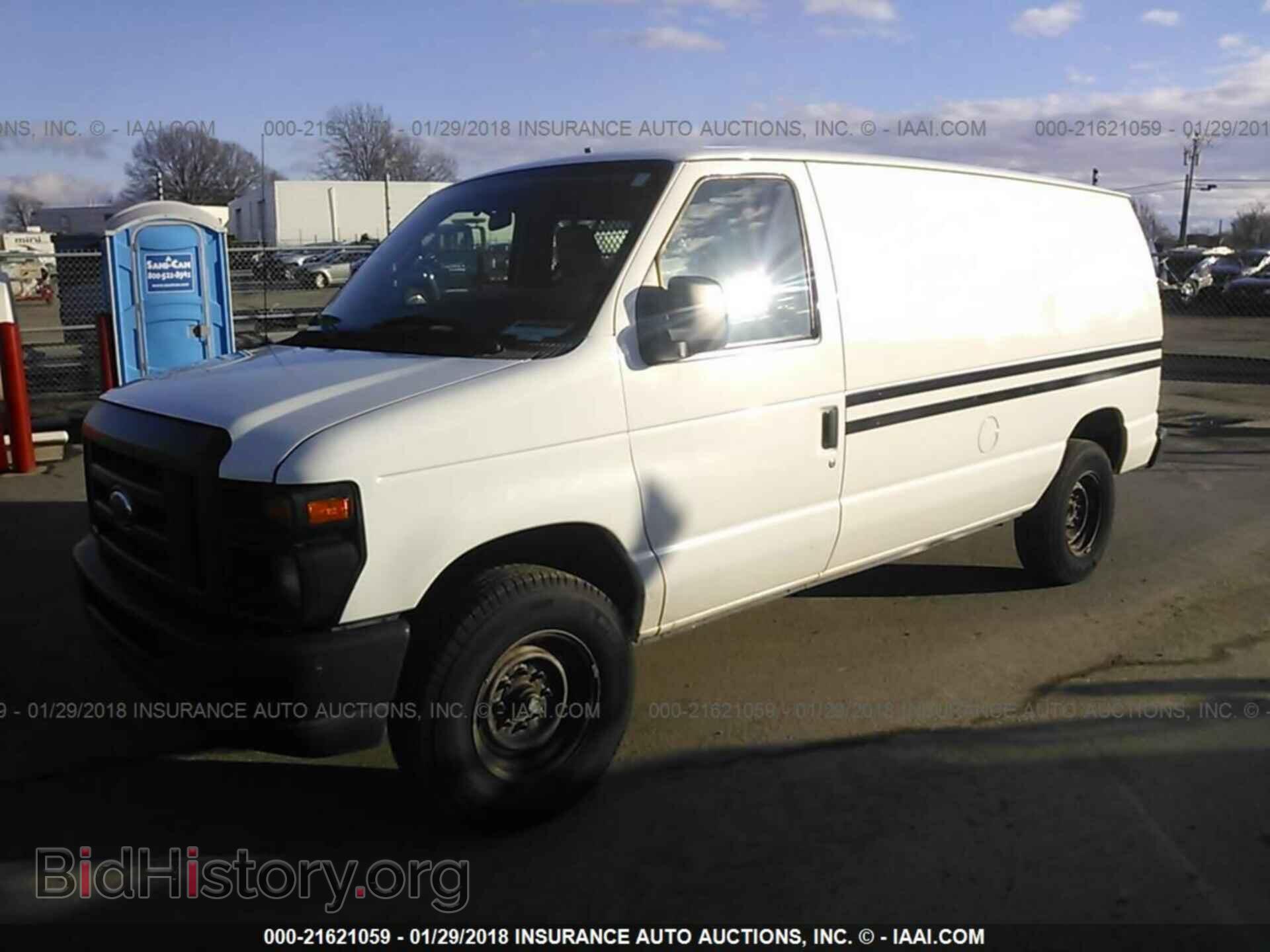2011 Ford Econoline - VIN: 1FTNE2EL8BDB23207 - Фото 2