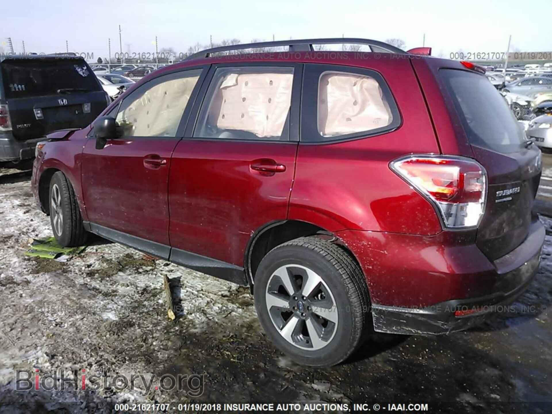 2017 Subaru Forester - VIN: JF2SJABC8HH449010 - Фото 3