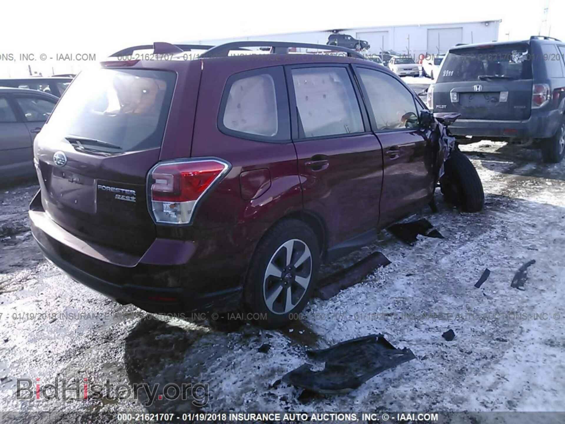 2017 Subaru Forester - VIN: JF2SJABC8HH449010 - Фото 4