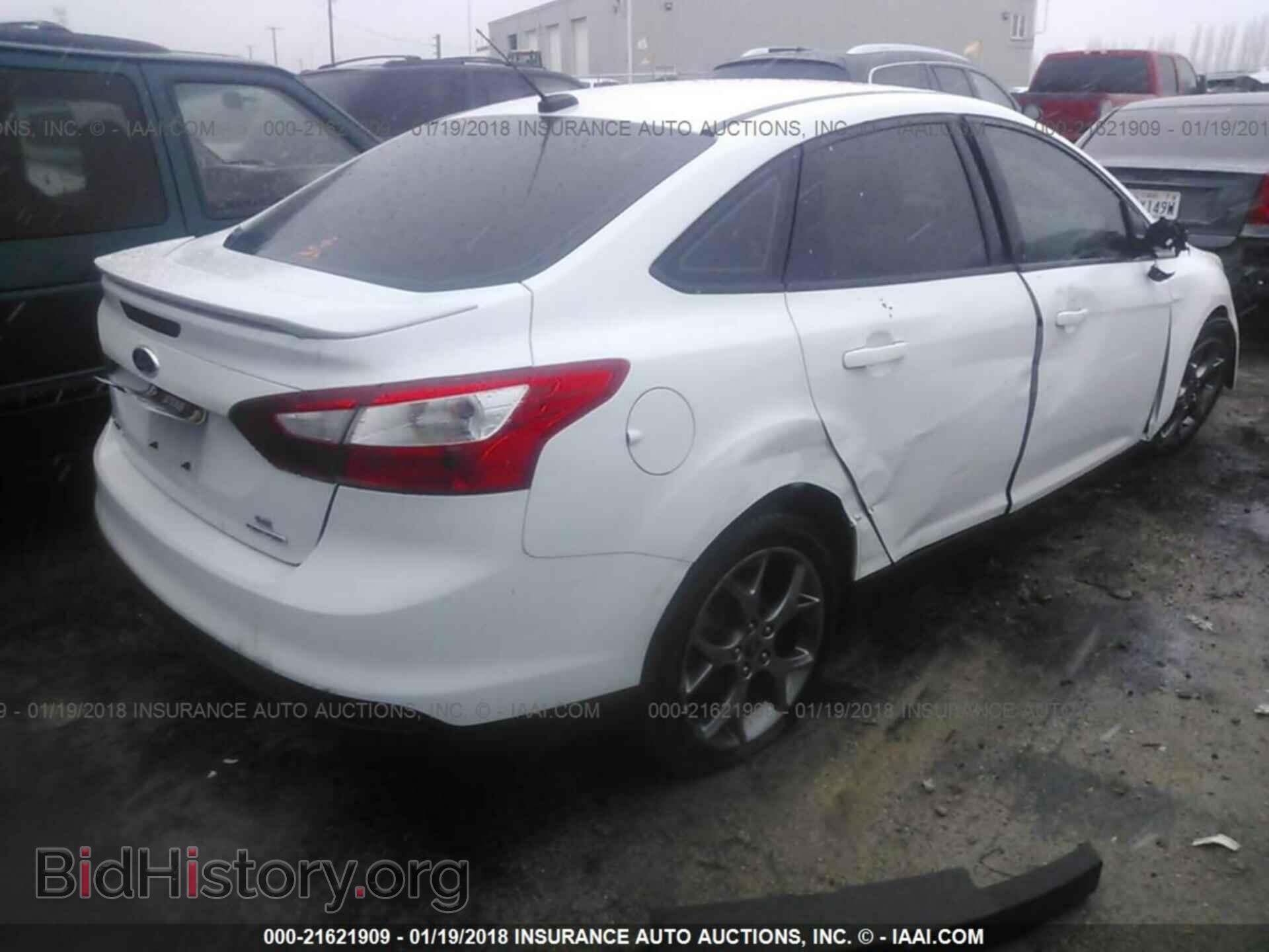 2013 Ford Focus - VIN: 1FADP3F2XDL212227 - Фото 4