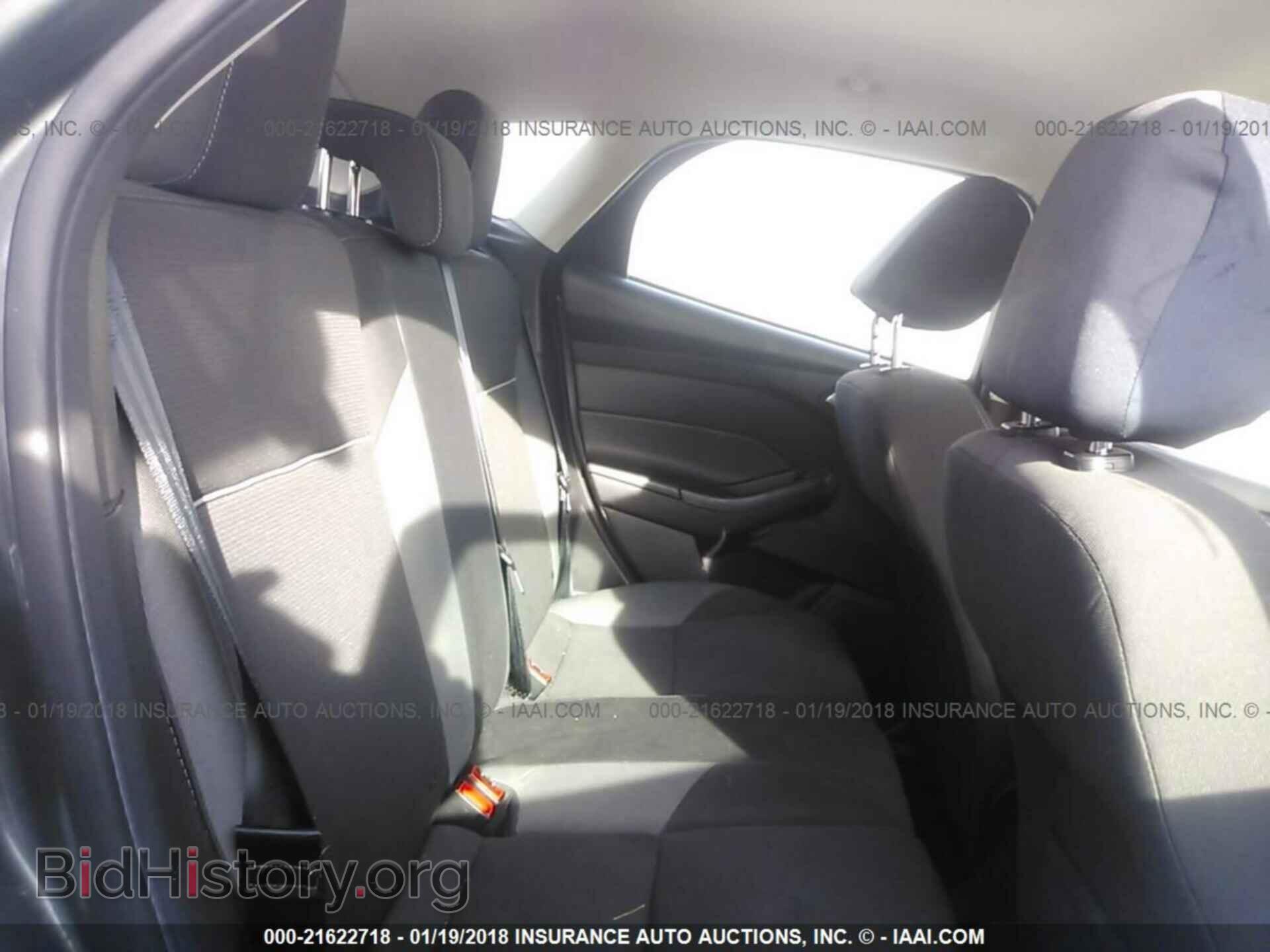 2012 Ford Focus - VIN: 1FAHP3K24CL428497 - Photo 8