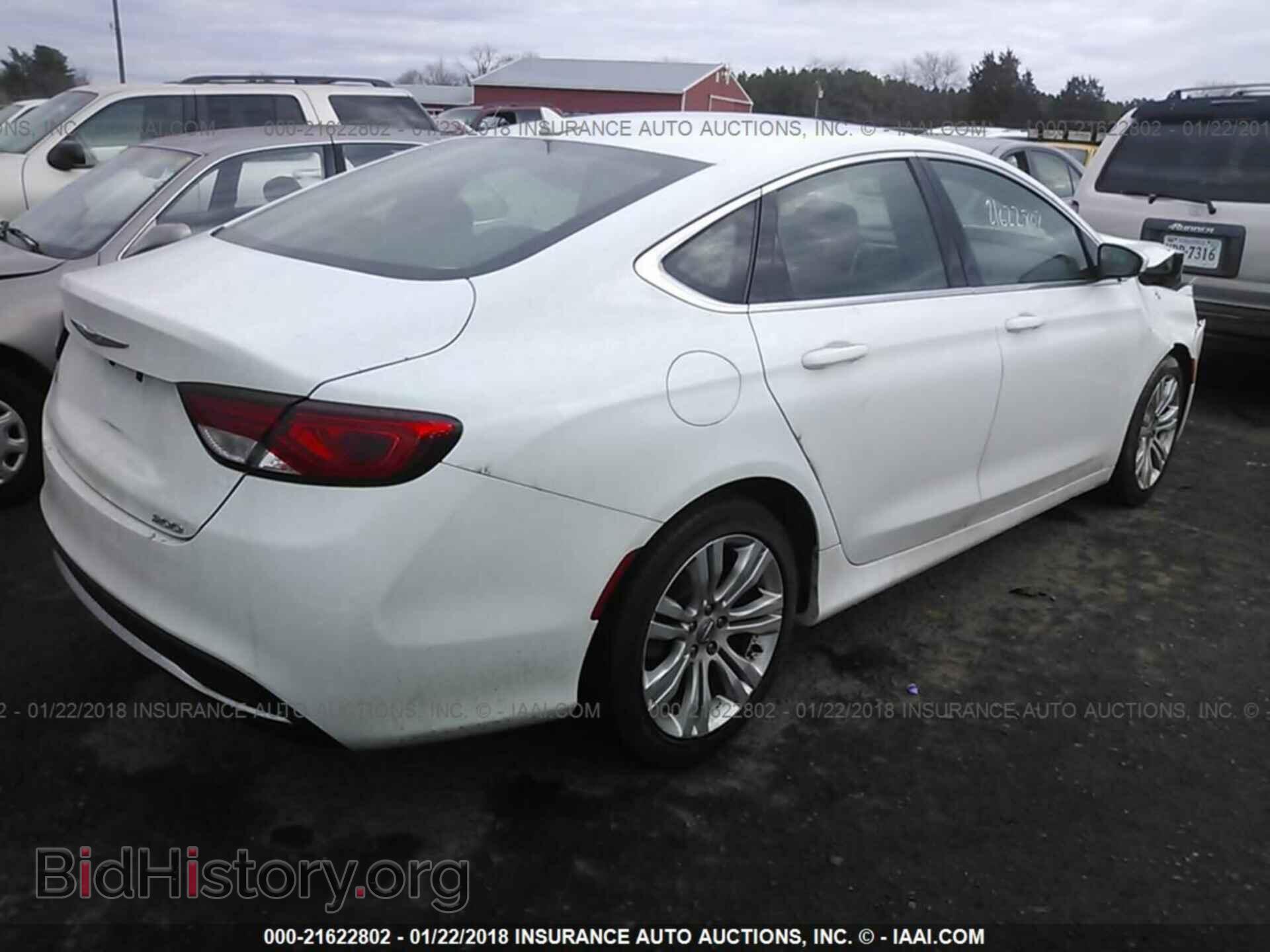 2015 Chrysler 200 - VIN: 1C3CCCAB7FN588811 - Photo 4