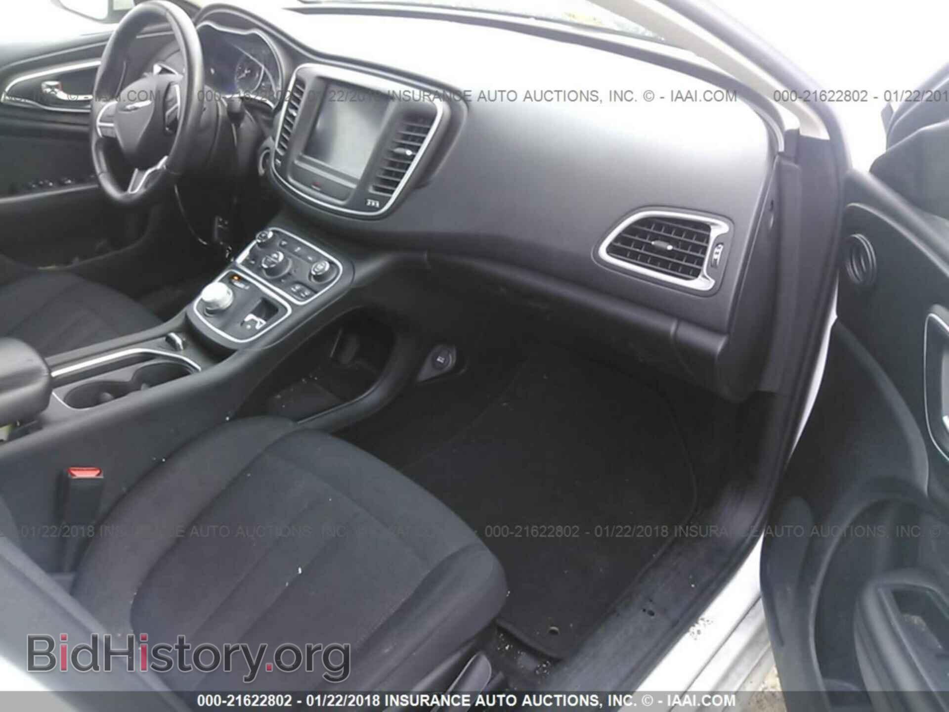 2015 Chrysler 200 - VIN: 1C3CCCAB7FN588811 - Photo 5