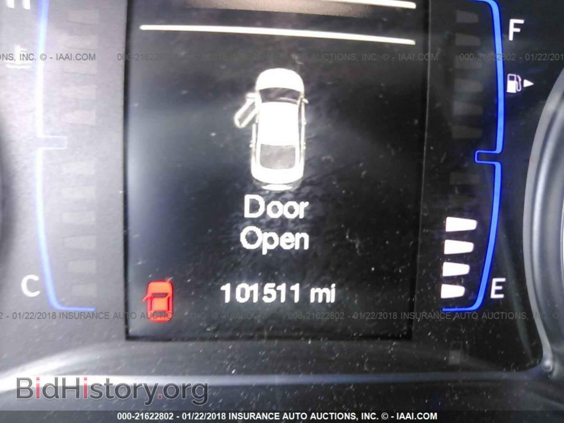 2015 Chrysler 200 - VIN: 1C3CCCAB7FN588811 - Photo 7