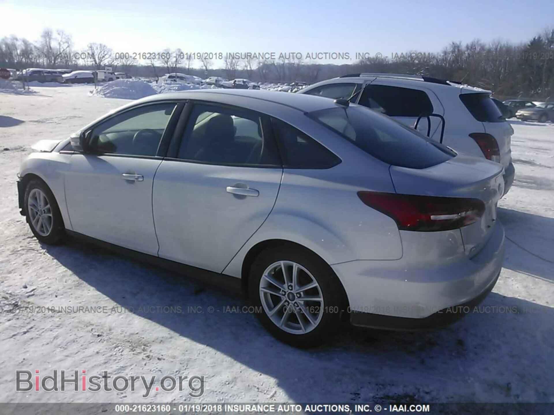 2016 Ford Focus - VIN: 1FADP3F23GL266974 - Фото 3