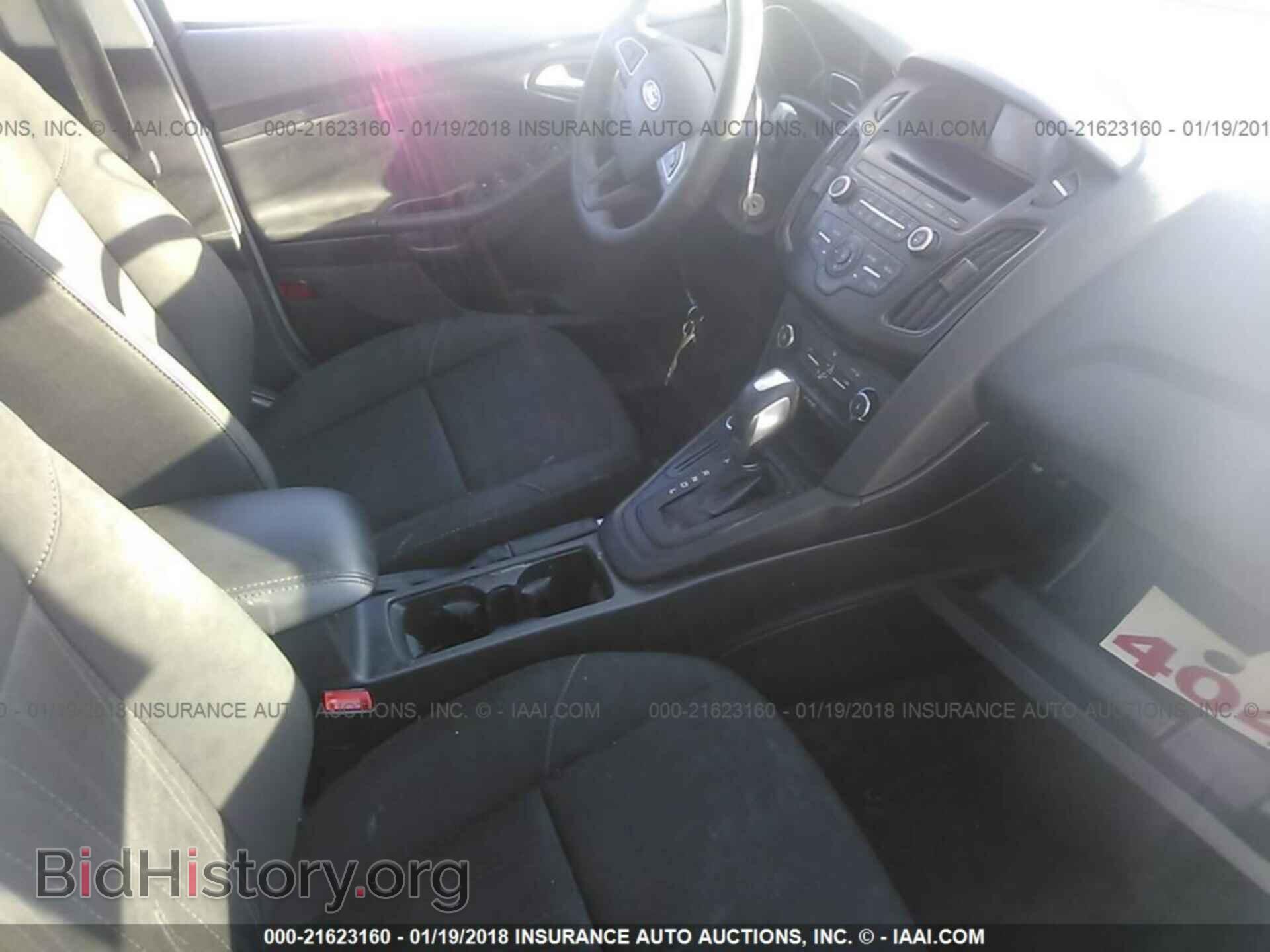 2016 Ford Focus - VIN: 1FADP3F23GL266974 - Фото 5