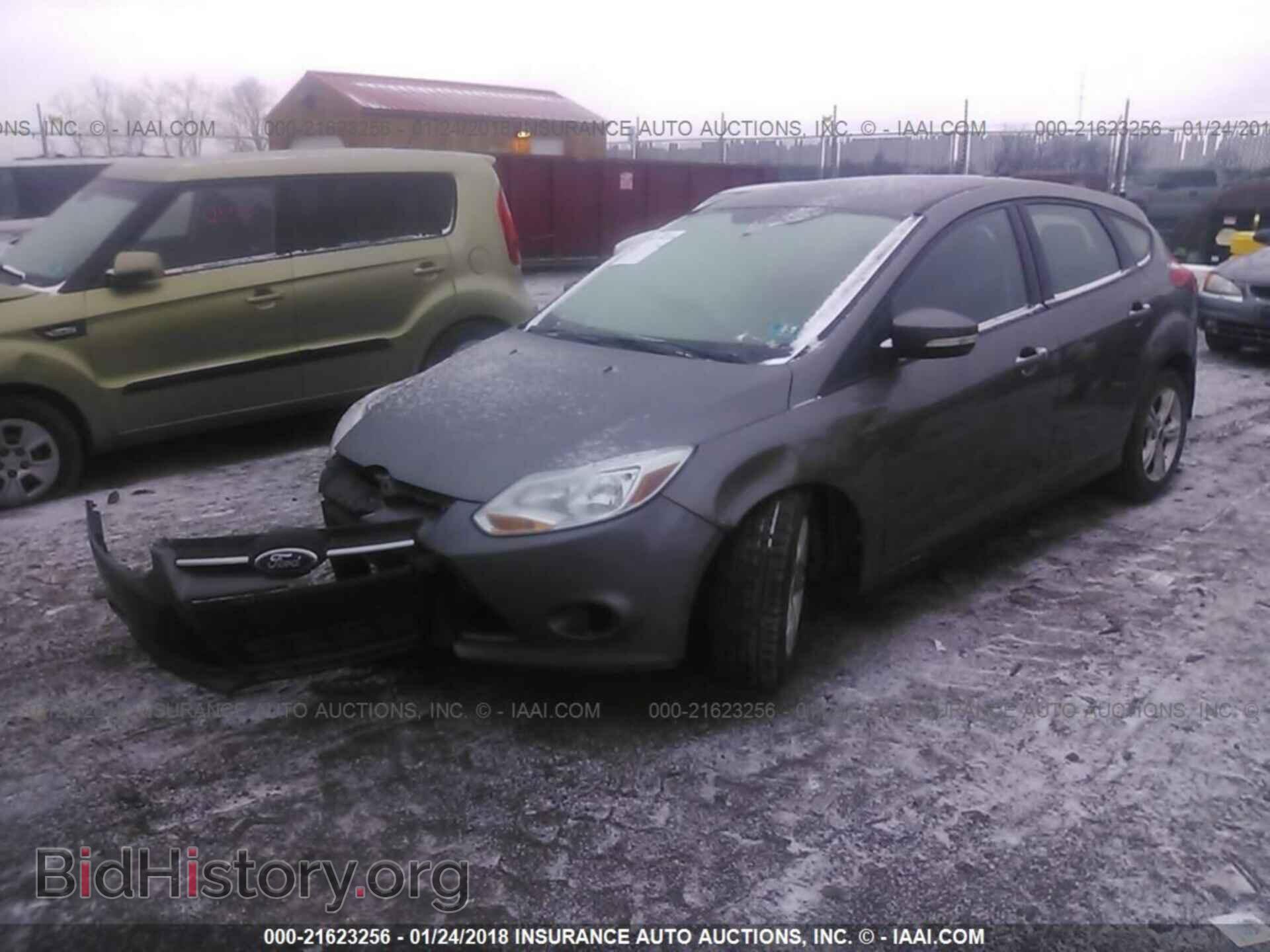 2014 Ford Focus - VIN: 1FADP3K28EL438774 - Photo 2