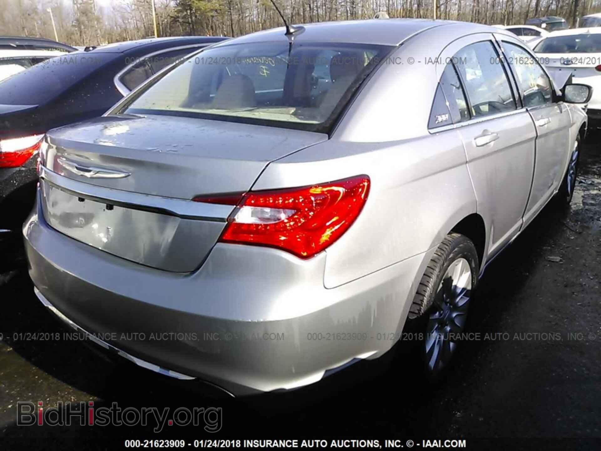 2013 Chrysler 200 - VIN: 1C3CCBAG8DN767457 - Photo 4