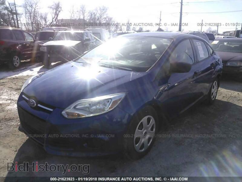 2012 Ford FOCUS (VIN 1FAHP3E28CL251822) — photo 2 of 10