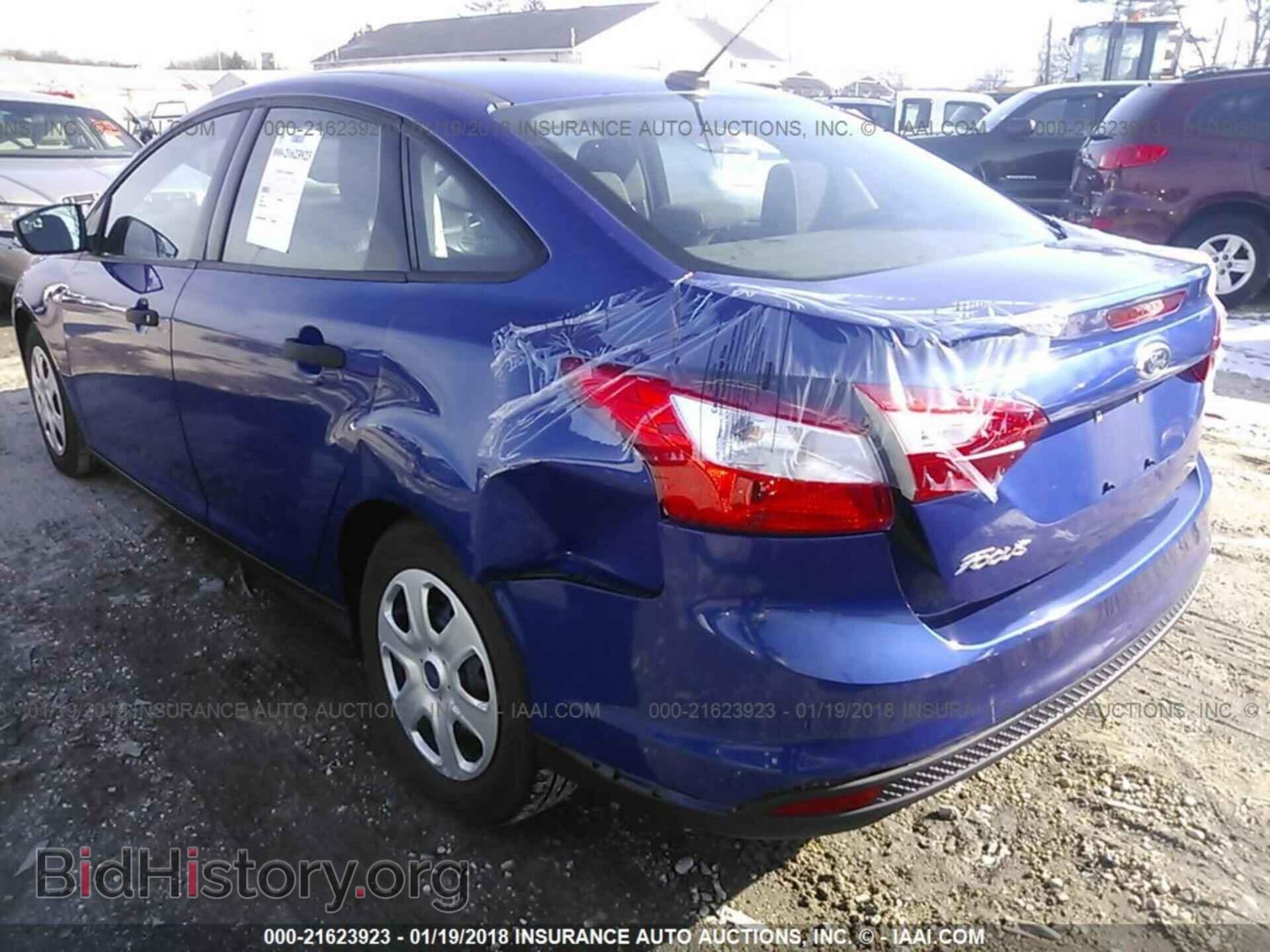 2012 Ford Focus - VIN: 1FAHP3E28CL251822 - Photo 6