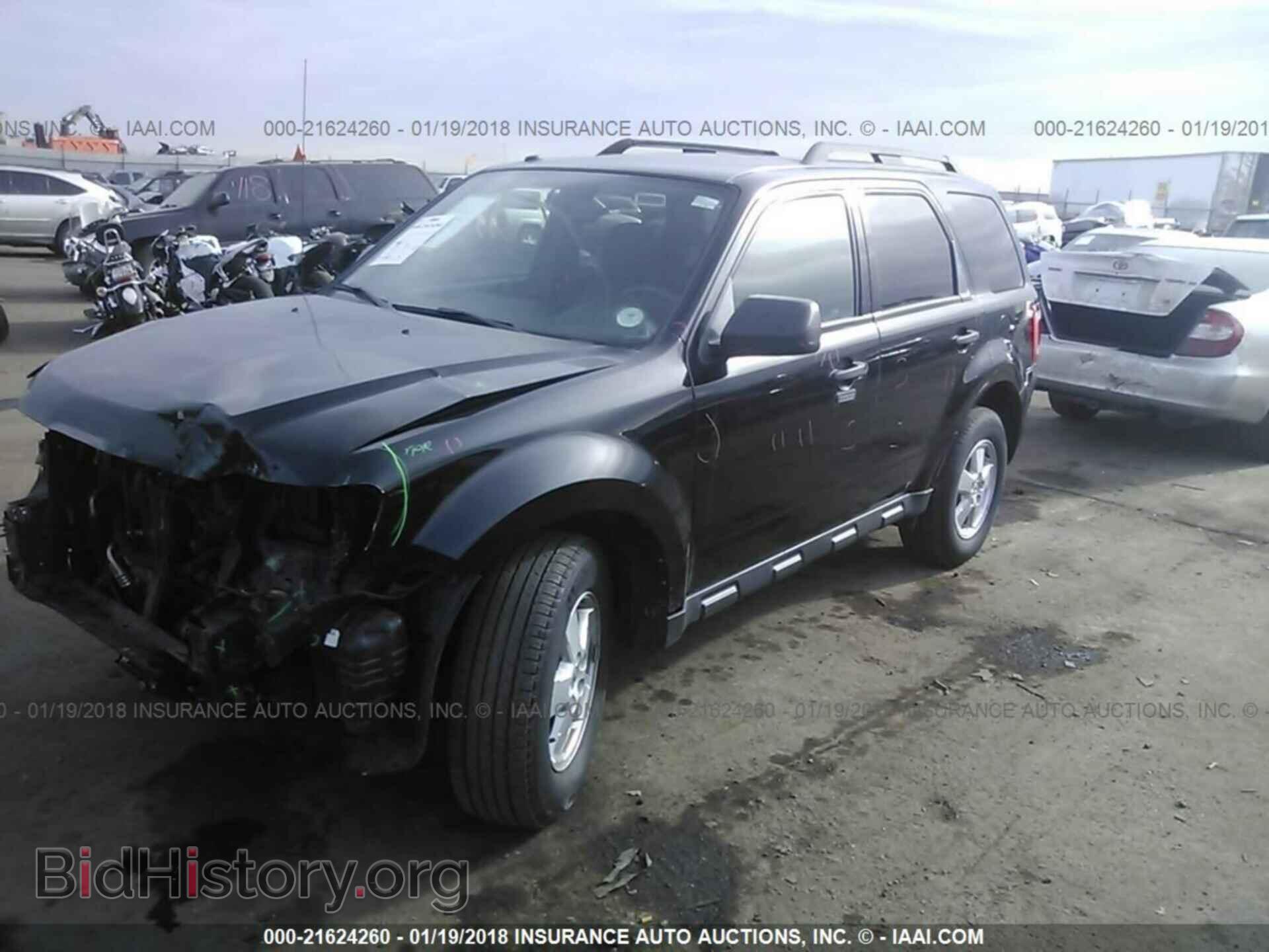 2012 Ford Escape - VIN: 1FMCU0D77CKC54186 - Photo 2