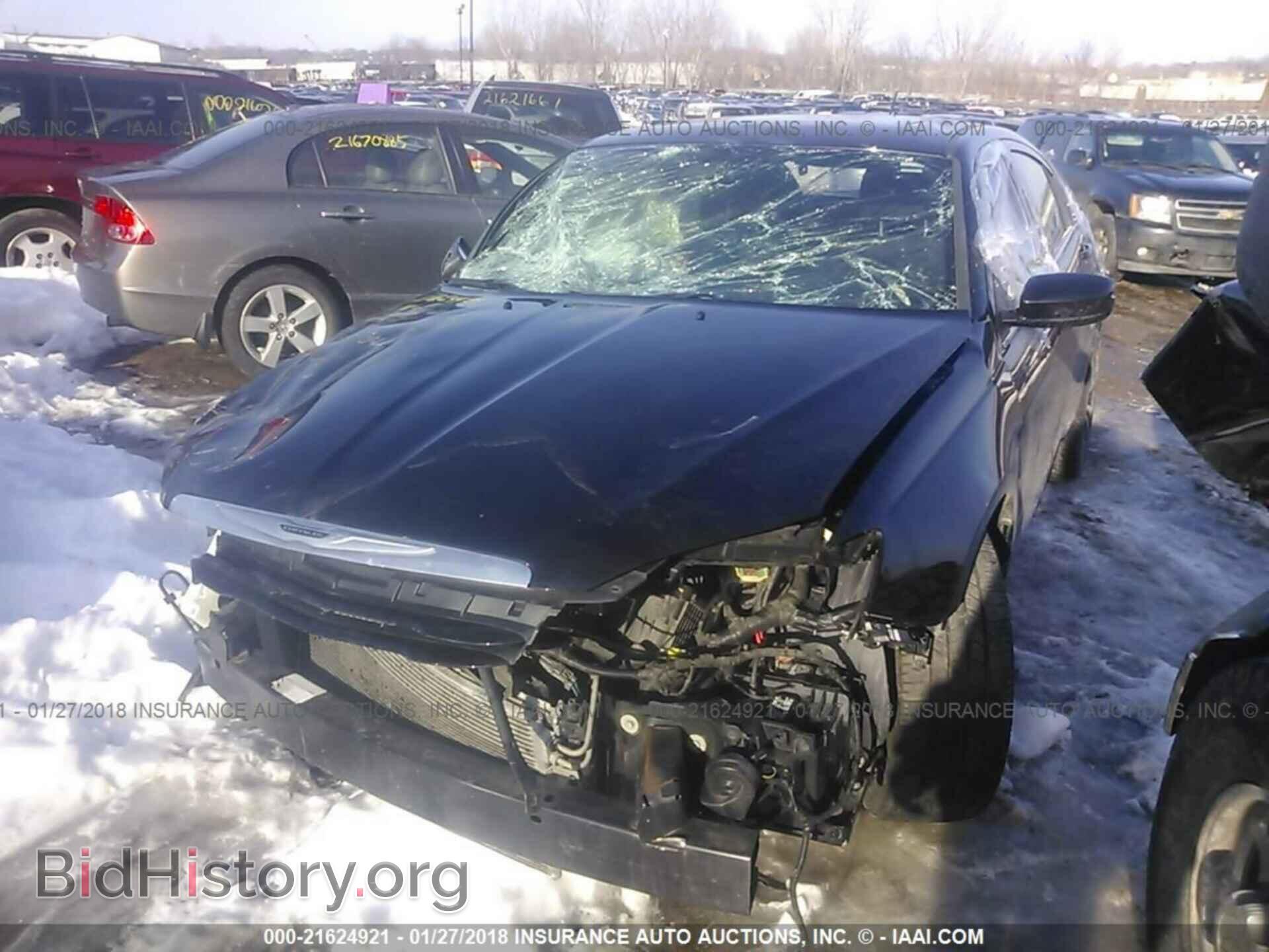 2013 Chrysler 200 - VIN: 1C3CCBBB3DN631790 - Фото 2