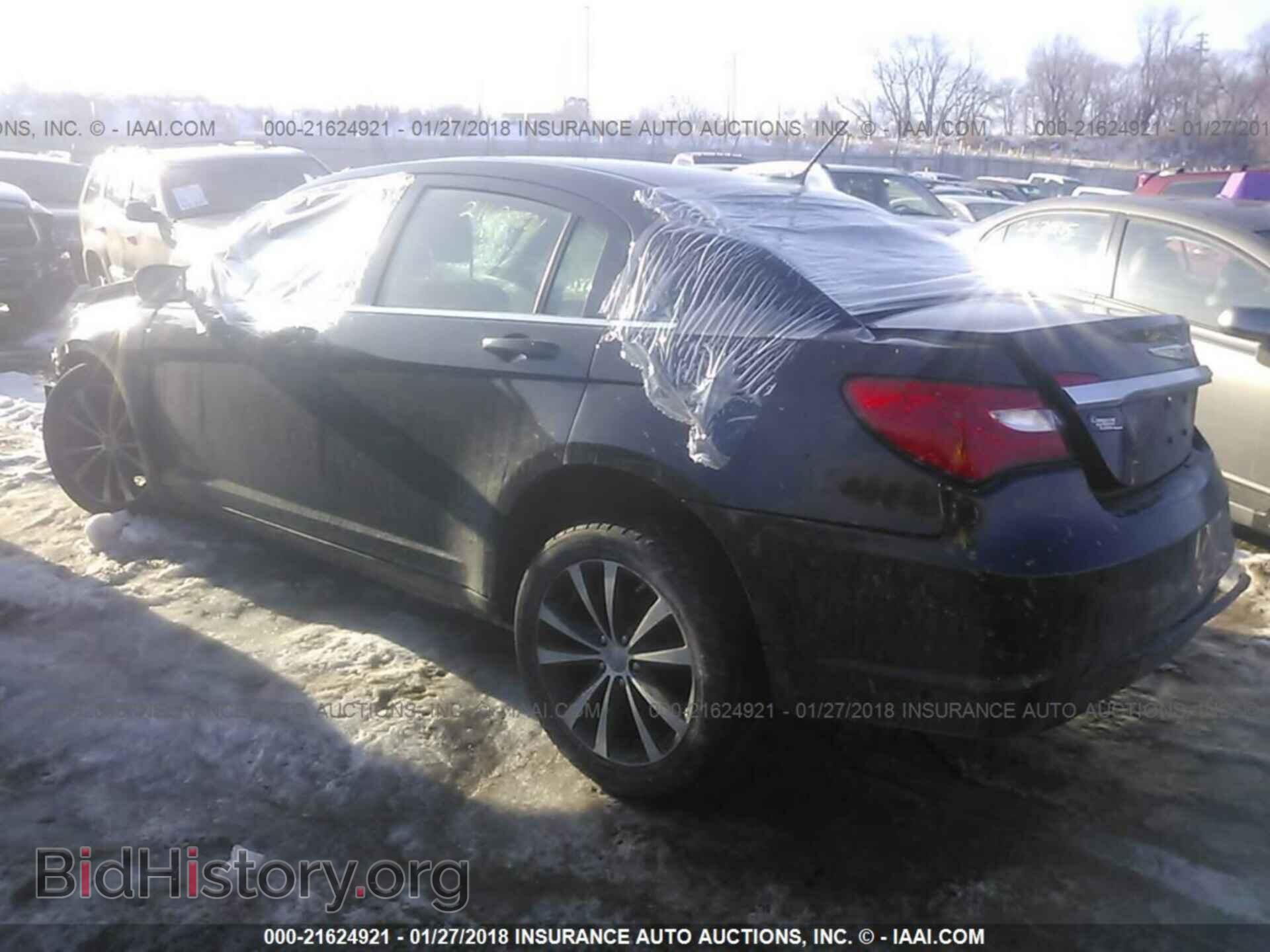 2013 Chrysler 200 - VIN: 1C3CCBBB3DN631790 - Фото 3