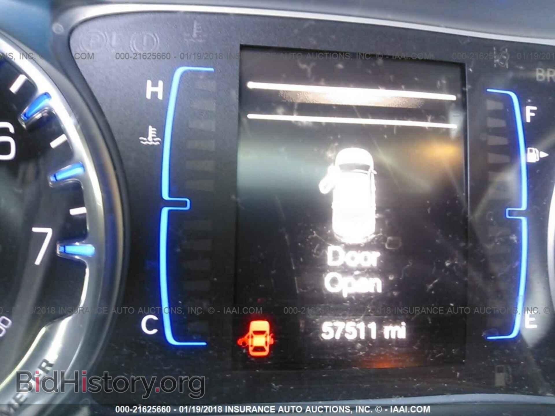 2015 Chrysler 200 - VIN: 1C3CCCAB8FN579101 - Photo 7