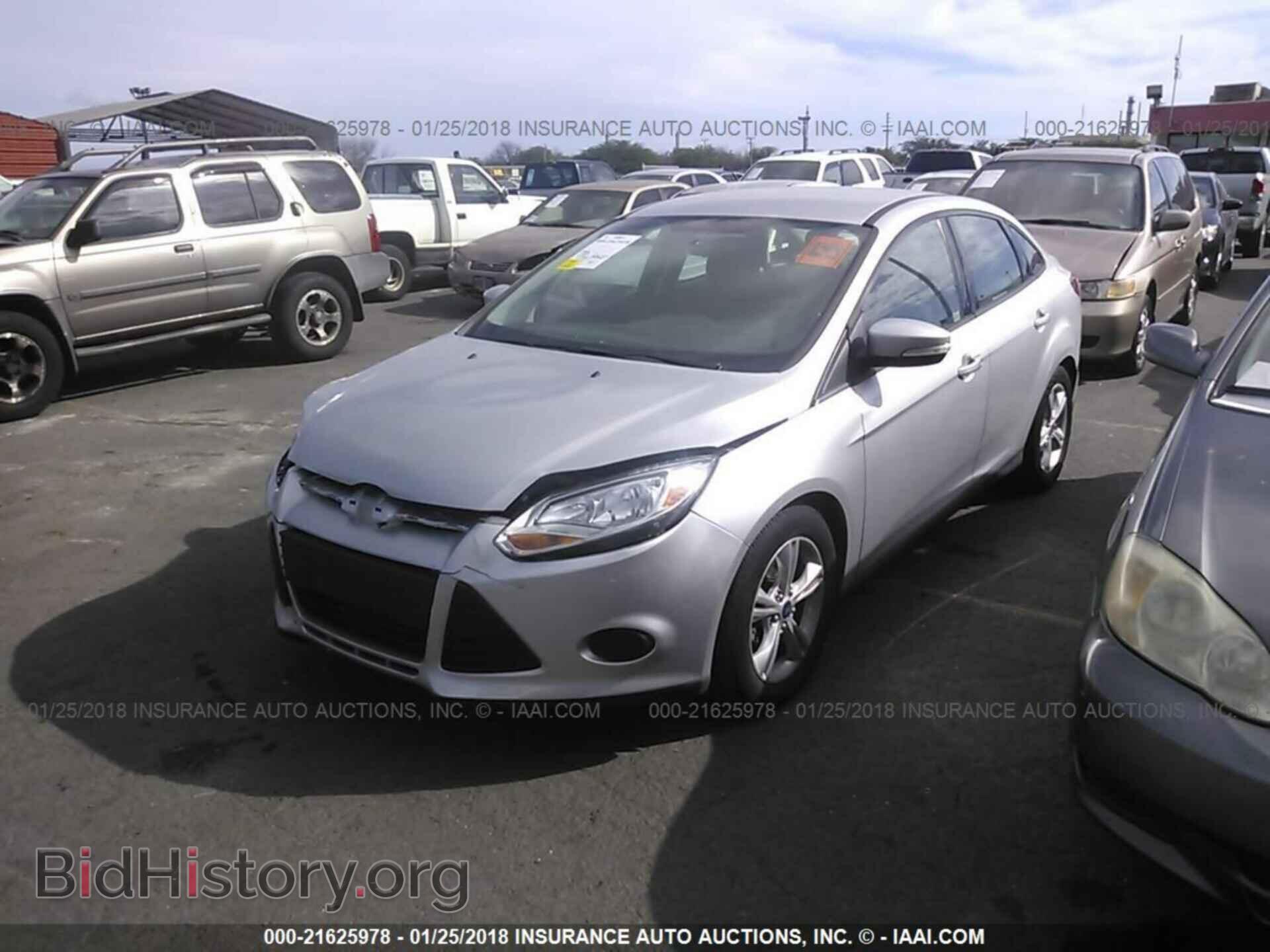 2014 Ford Focus - VIN: 1FADP3F26EL219662 - Photo 2