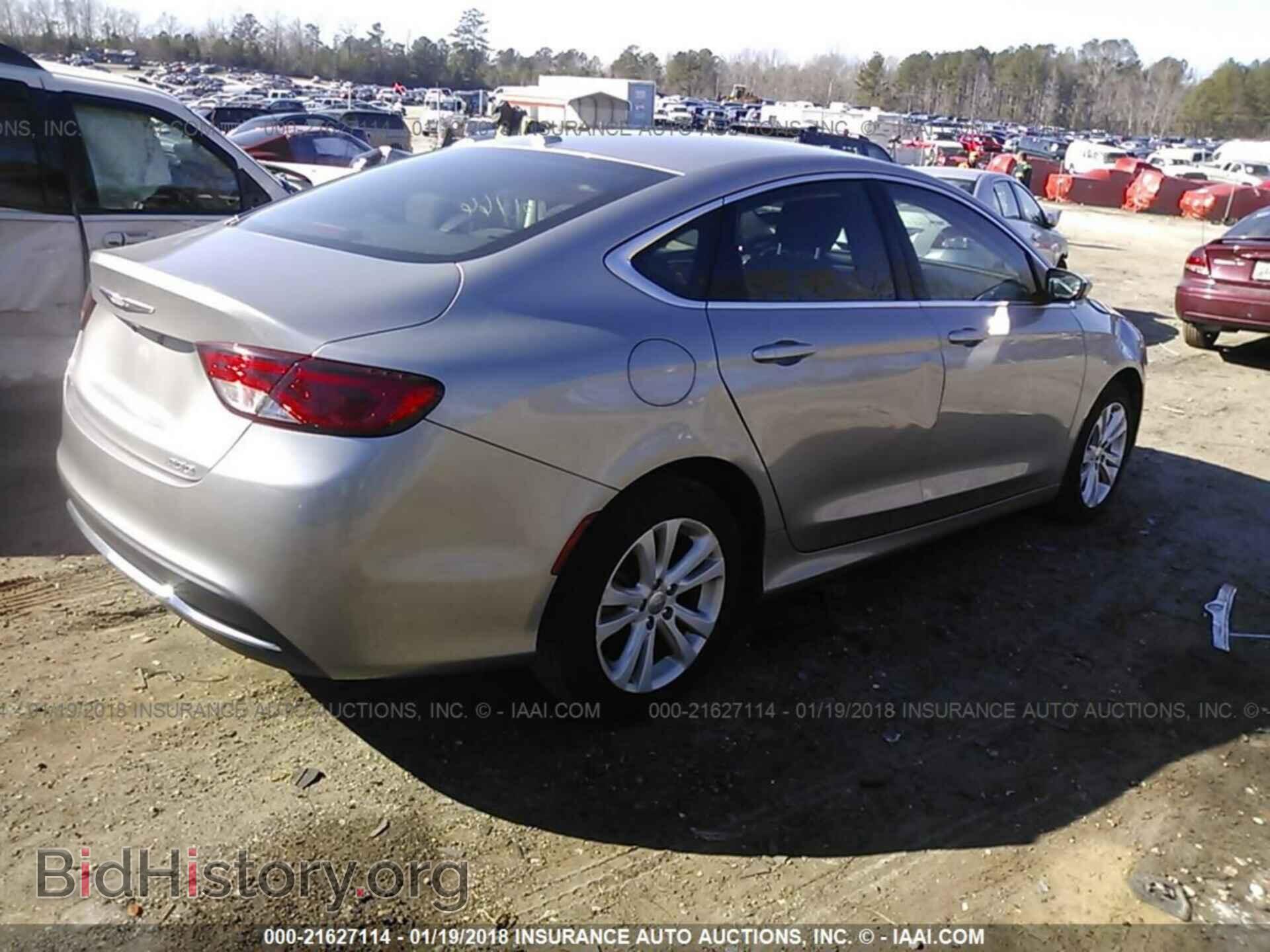 2015 Chrysler 200 - VIN: 1C3CCCAB8FN702671 - Photo 4