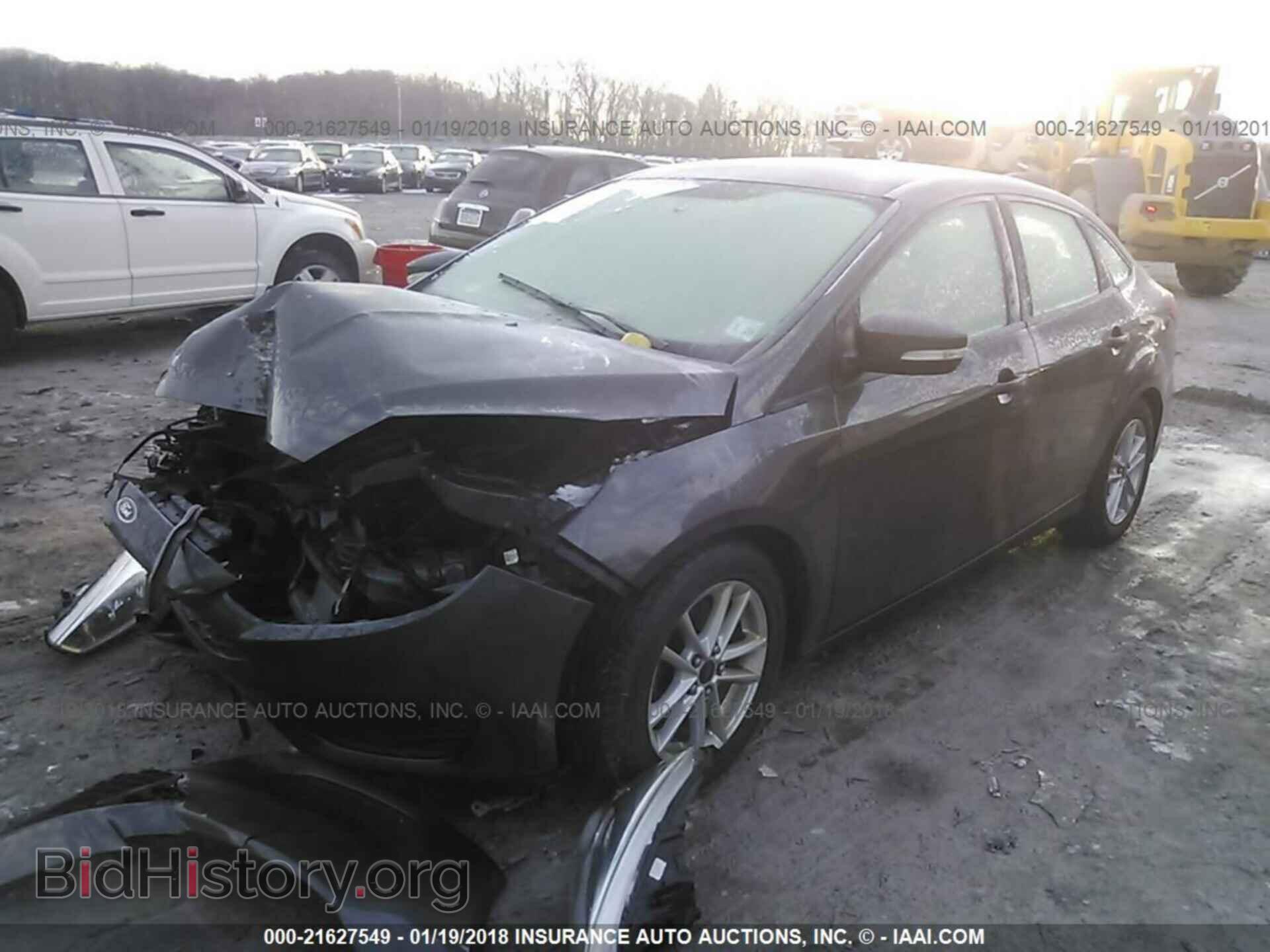 2015 Ford Focus - VIN: 1FADP3F20FL311027 - Photo 2