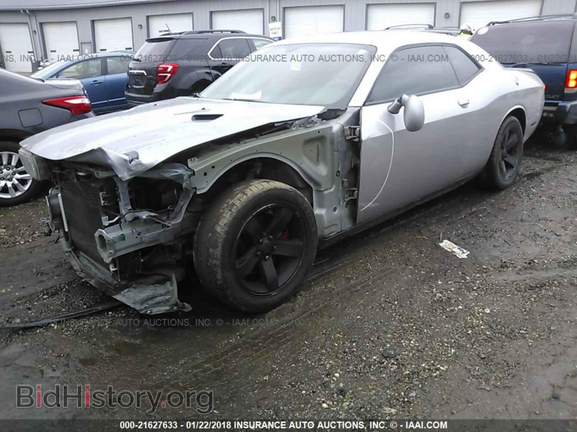 2013 Dodge Challenger - VIN: 2C3CDYAG2DH581437 - Photo 2