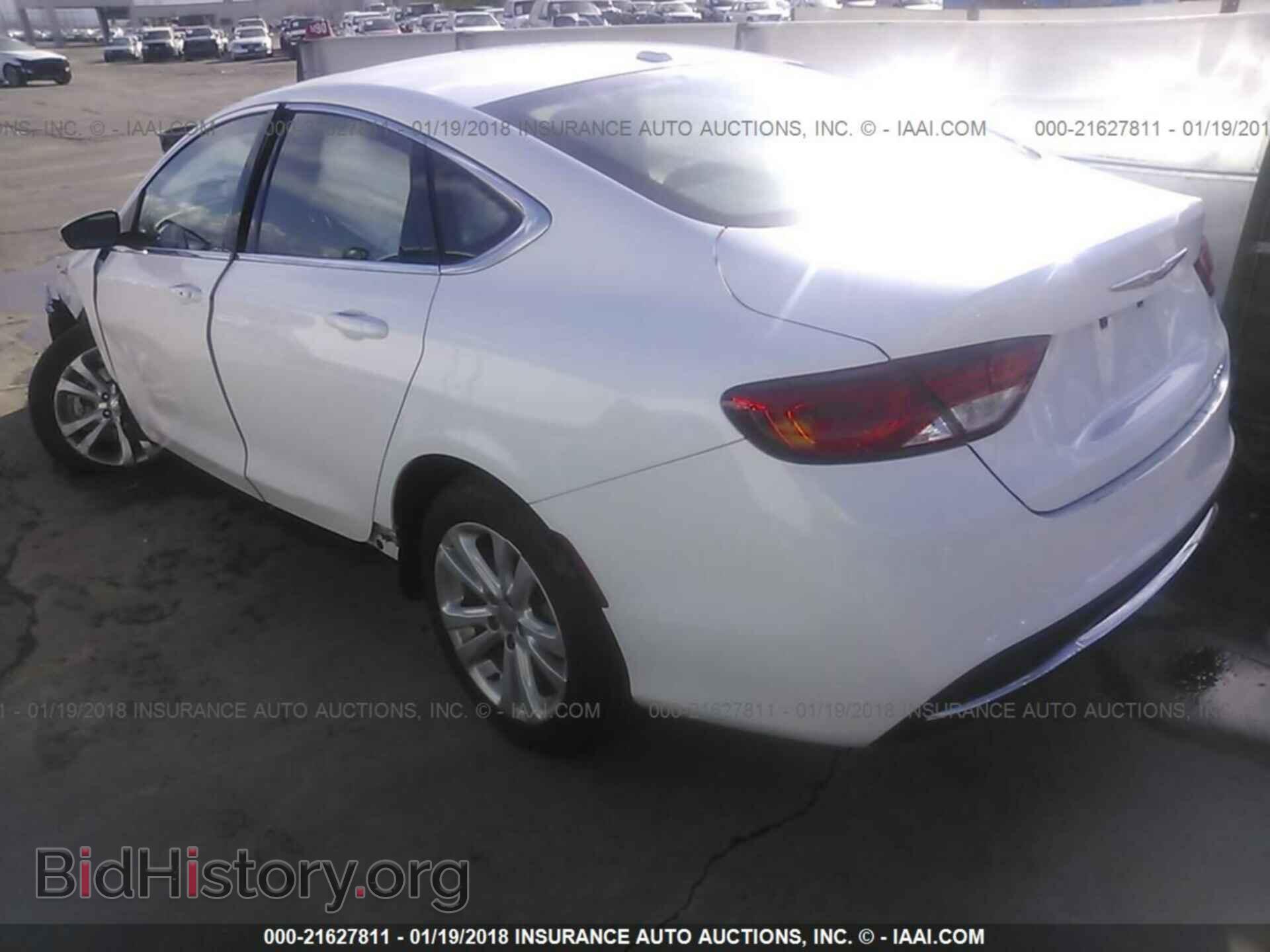 2015 Chrysler 200 - VIN: 1C3CCCAB4FN630819 - Photo 3