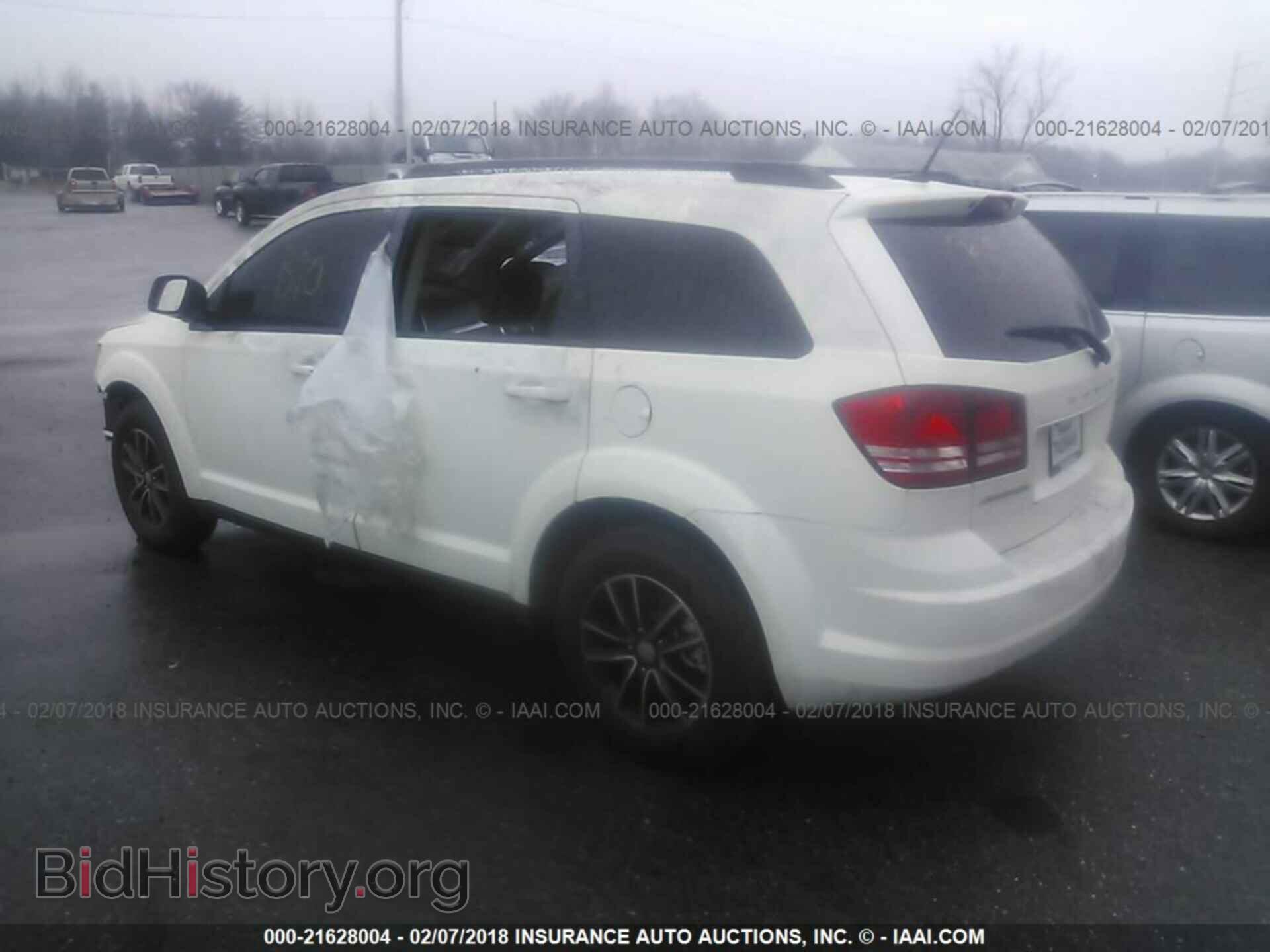 2017 Dodge Journey - VIN: 3C4PDCAB3HT682942 - Фото 3