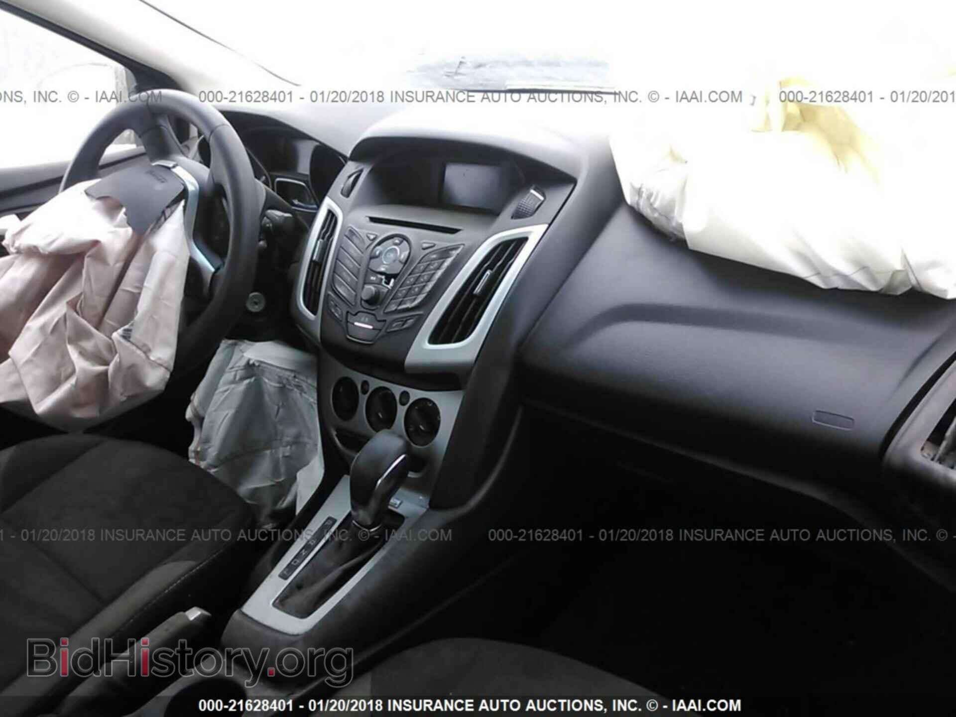2014 Ford Focus - VIN: 1FADP3F22EL406302 - Photo 5