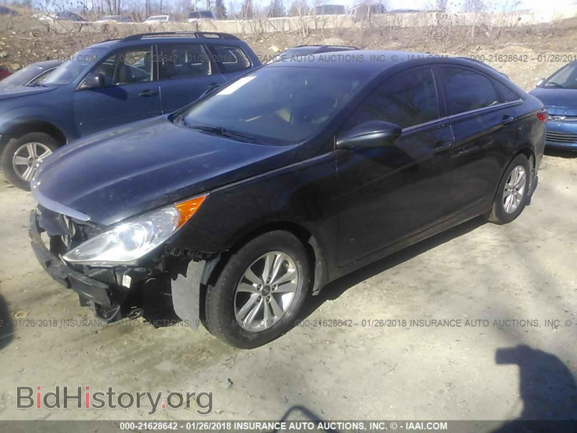 2012 Hyundai Sonata - VIN: 5NPEB4AC4CH437541 - Фото 2