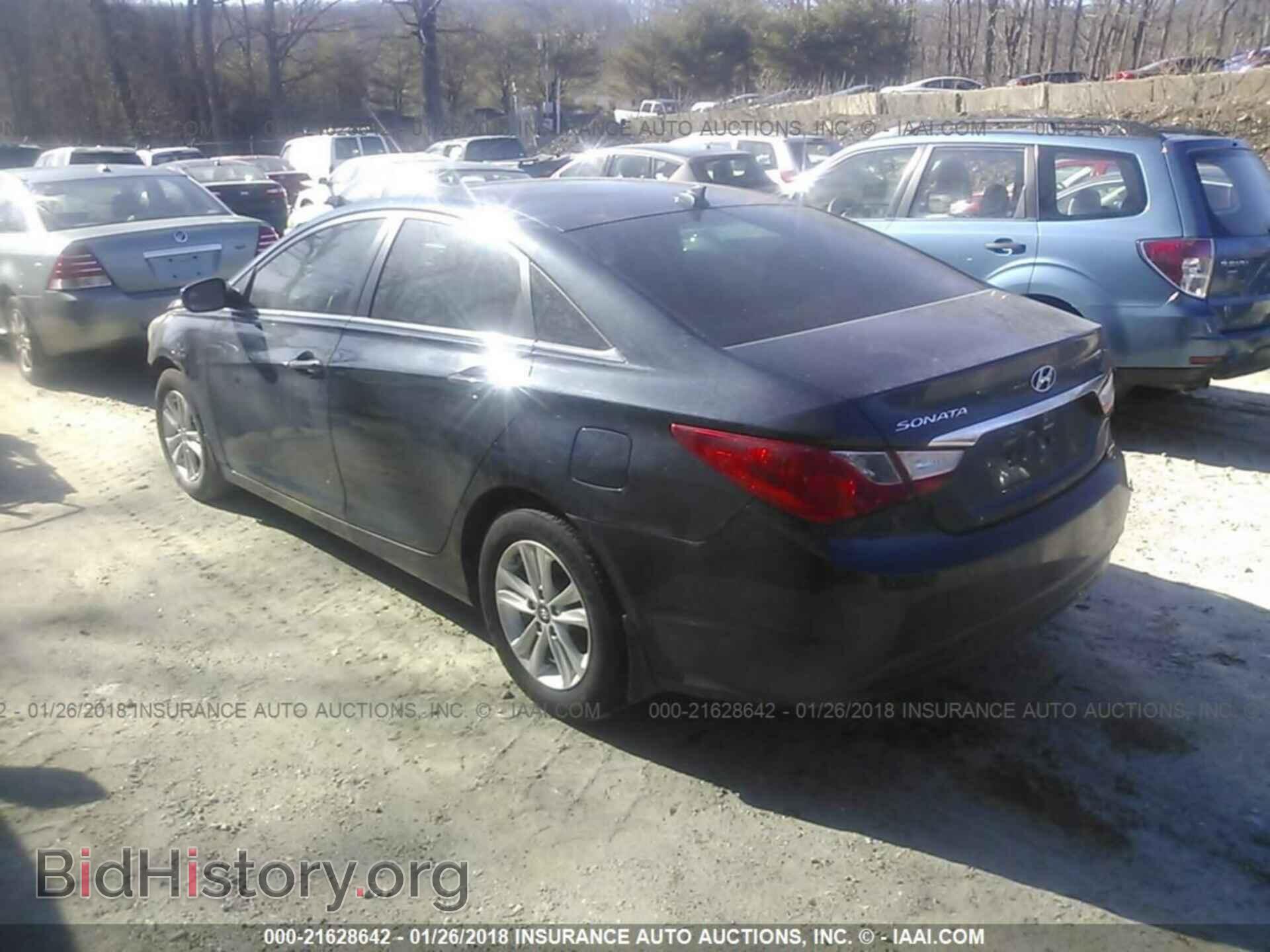 2012 Hyundai Sonata - VIN: 5NPEB4AC4CH437541 - Фото 3