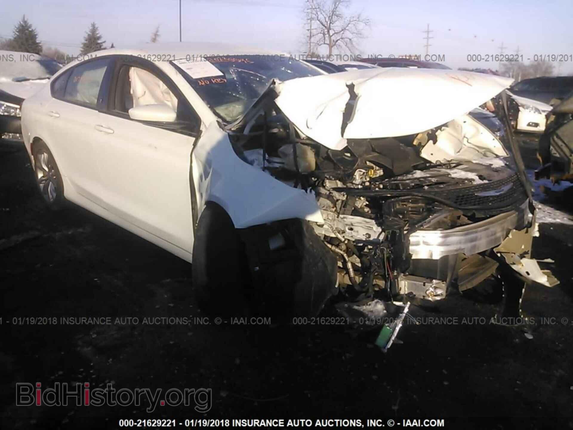 Photo 1C3CCCBB8FN750105 - Chrysler 200 2015