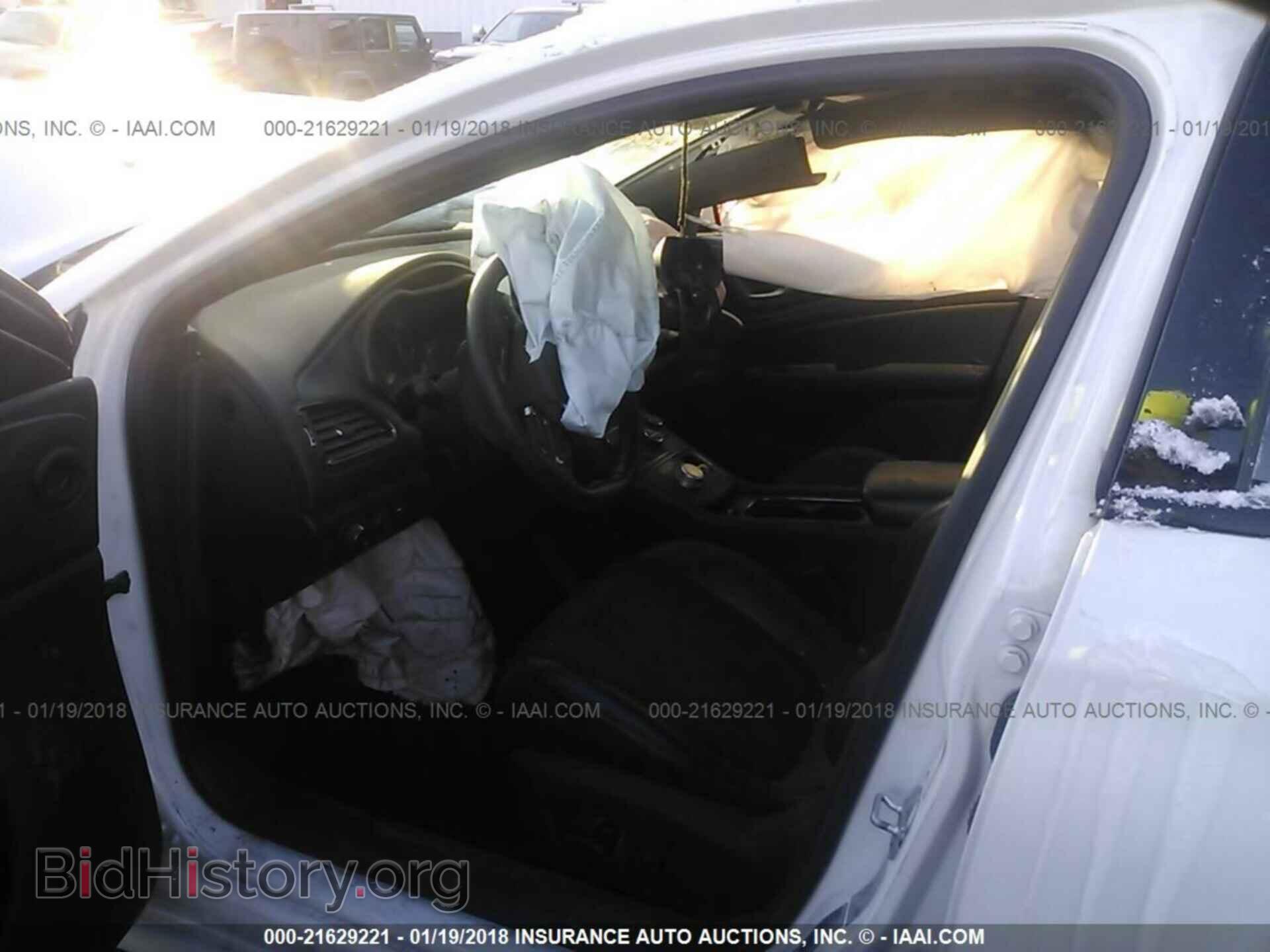 2015 Chrysler 200 - VIN: 1C3CCCBB8FN750105 - Photo 5
