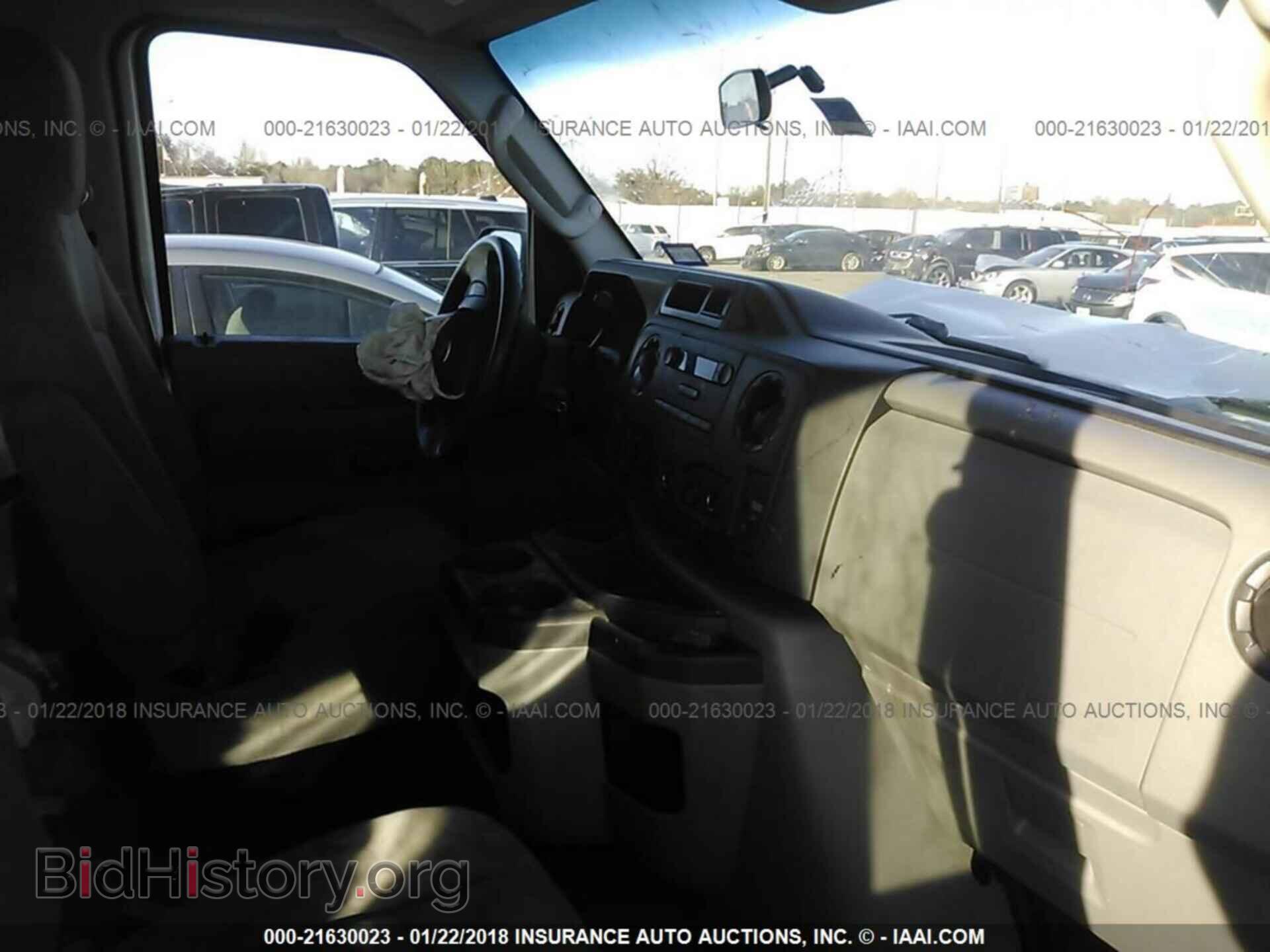 2011 Ford Econoline - VIN: 1FTNE2EW2BDB16523 - Фото 5