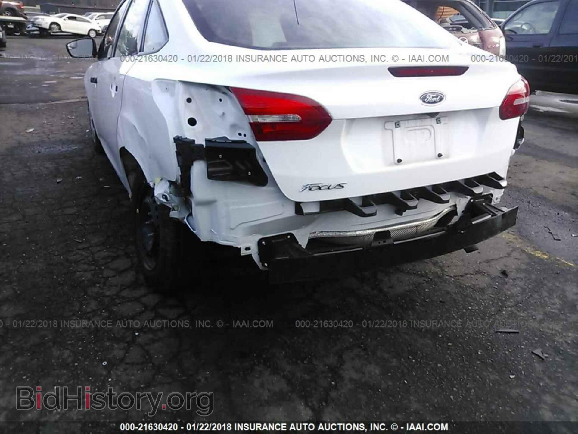 2017 Ford Focus - VIN: 1FADP3E21HL329492 - Photo 6