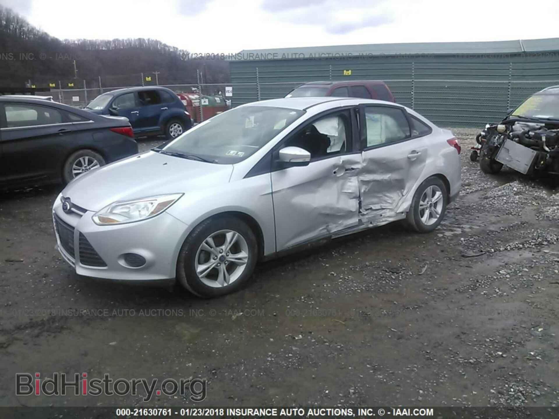 2014 Ford Focus - VIN: 1FADP3F21EL459203 - Photo 2