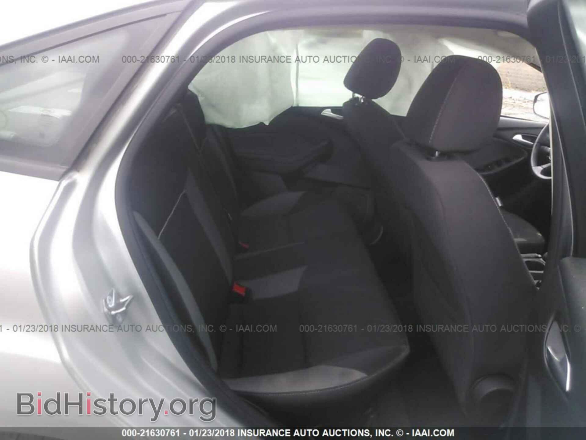 2014 Ford Focus - VIN: 1FADP3F21EL459203 - Photo 8