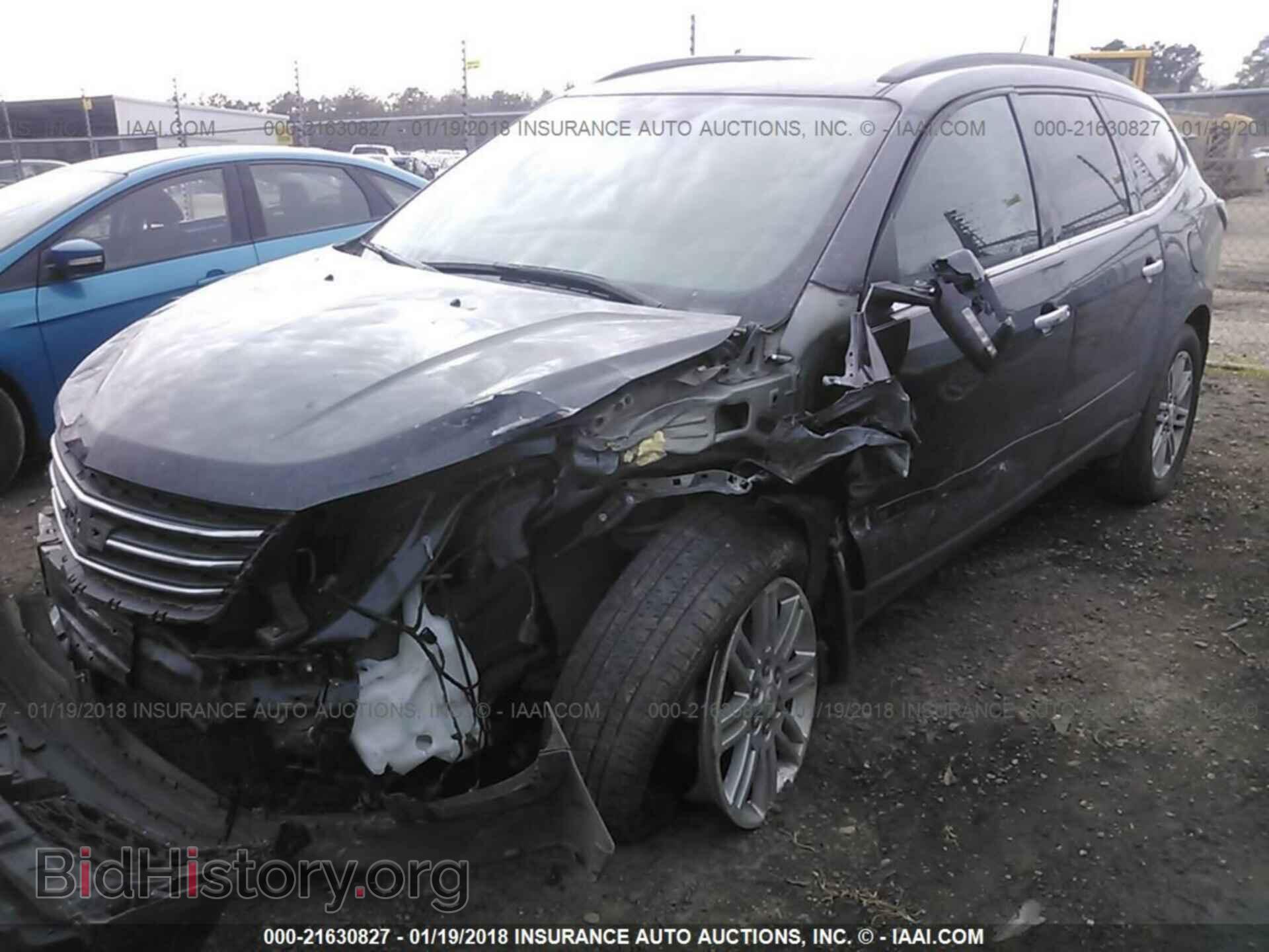 2015 Chevrolet Traverse - VIN: 1GNKRGKD1FJ356698 - Фото 2
