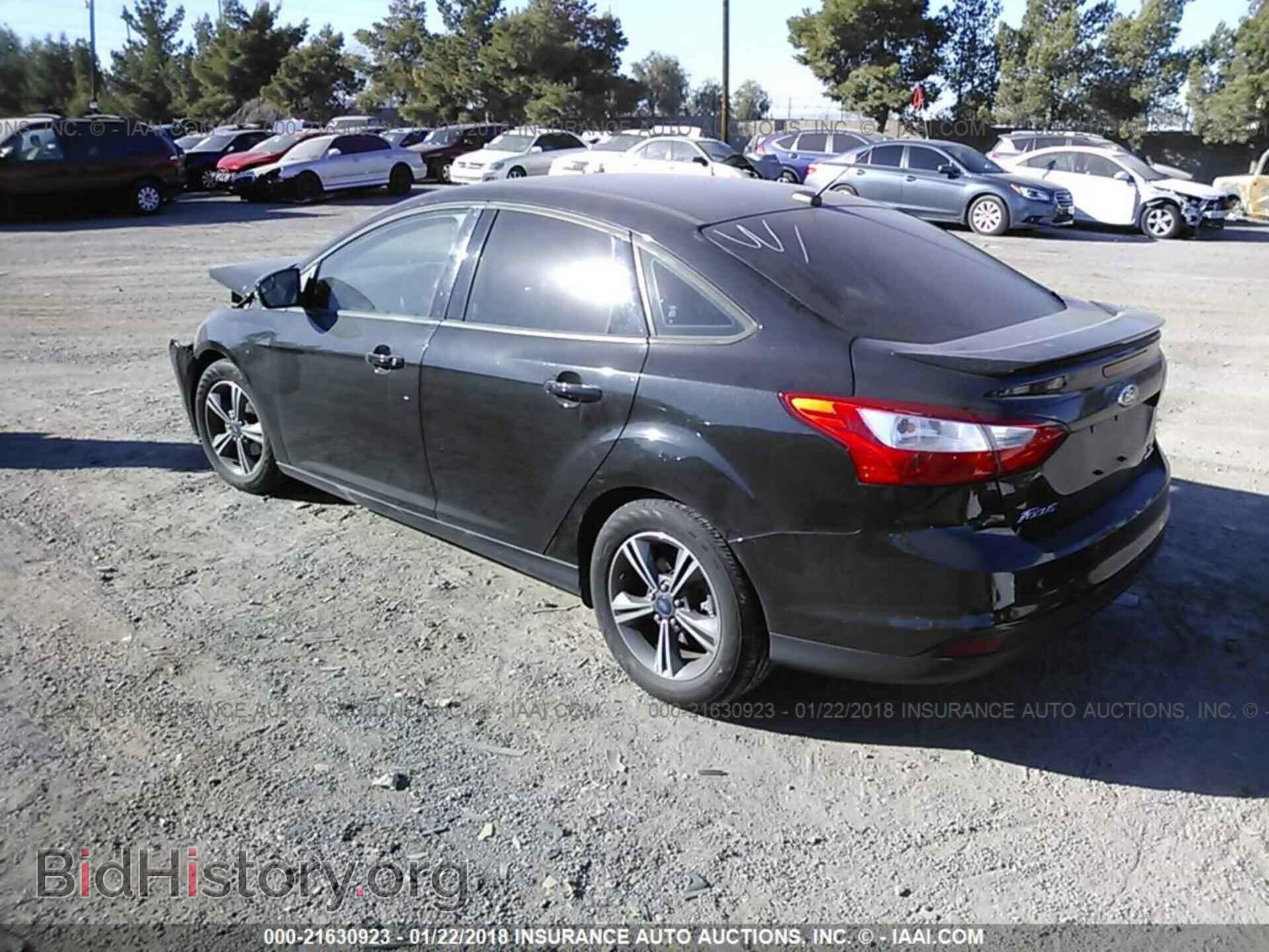 2014 Ford Focus - VIN: 1FADP3F21EL442255 - Фото 3