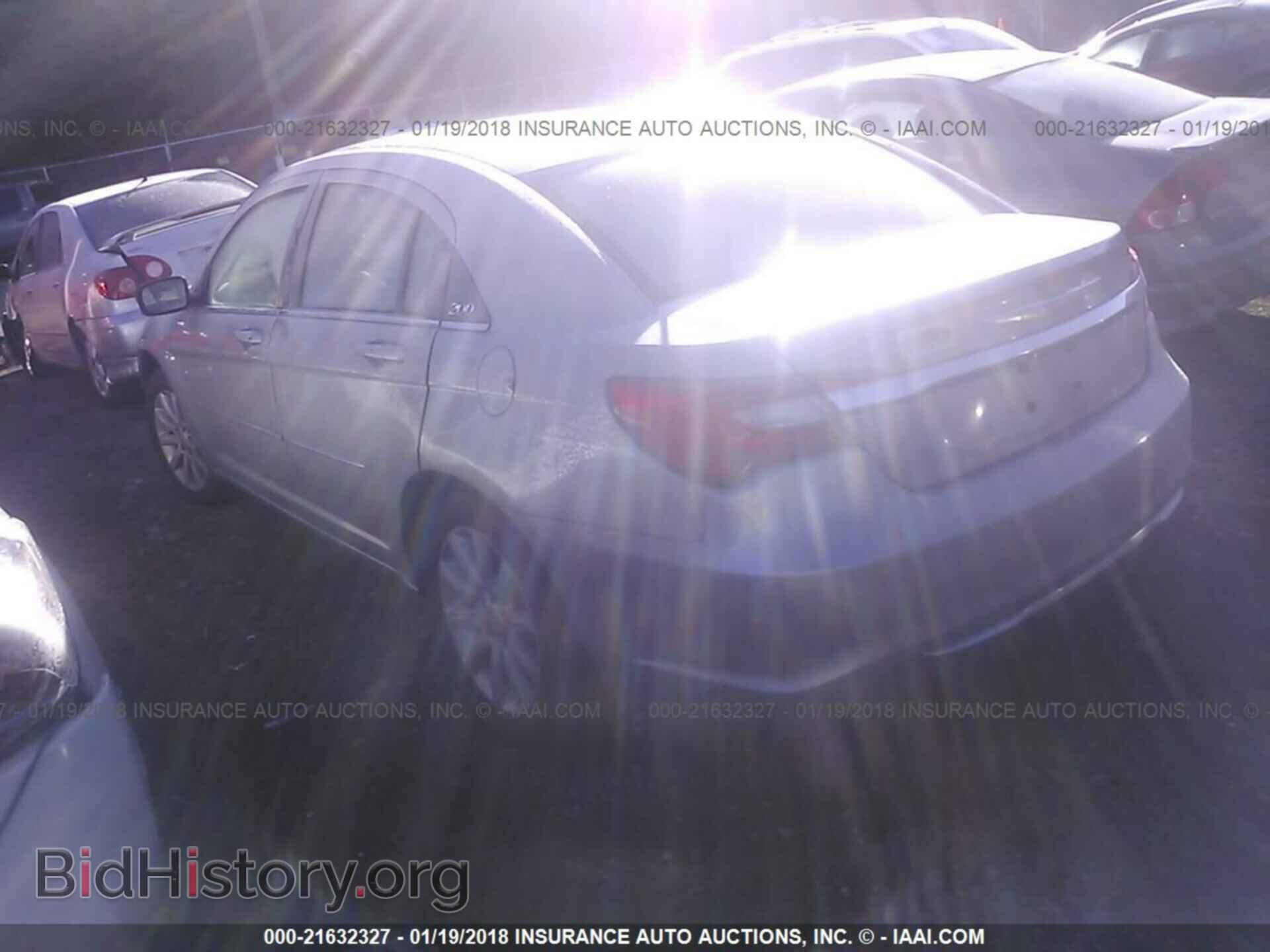 2013 Chrysler 200 - VIN: 1C3CCBBB2DN721738 - Photo 3